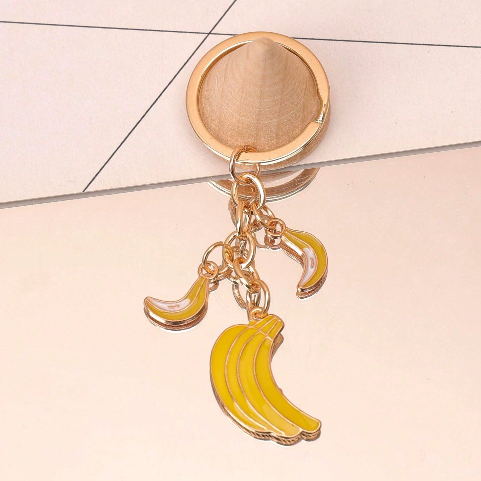 1pc Unisex Ins Style Cute Fresh Alloy Oil-Drip Fruit Banana Pineapple Keychain Pendant Bag Charm Fruit Series