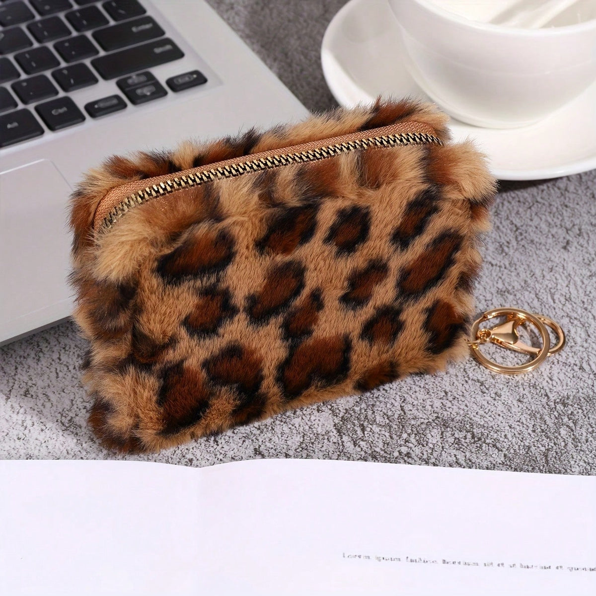 1pcs Fashion Leopard Print Women's Coin Purse Versatile Elegant PU Short Wallet Large Capacity Multi-Card Slot Multi-Functional Plush Coin Purse