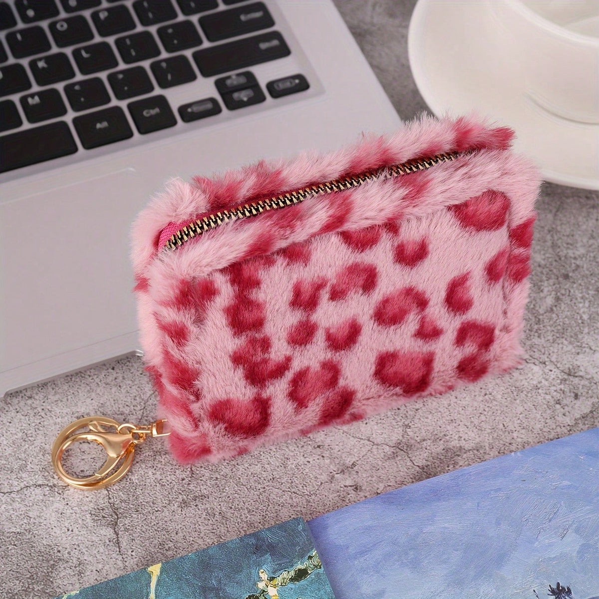 1pcs Fashion Leopard Print Women's Coin Purse Versatile Elegant PU Short Wallet Large Capacity Multi-Card Slot Multi-Functional Plush Coin Purse