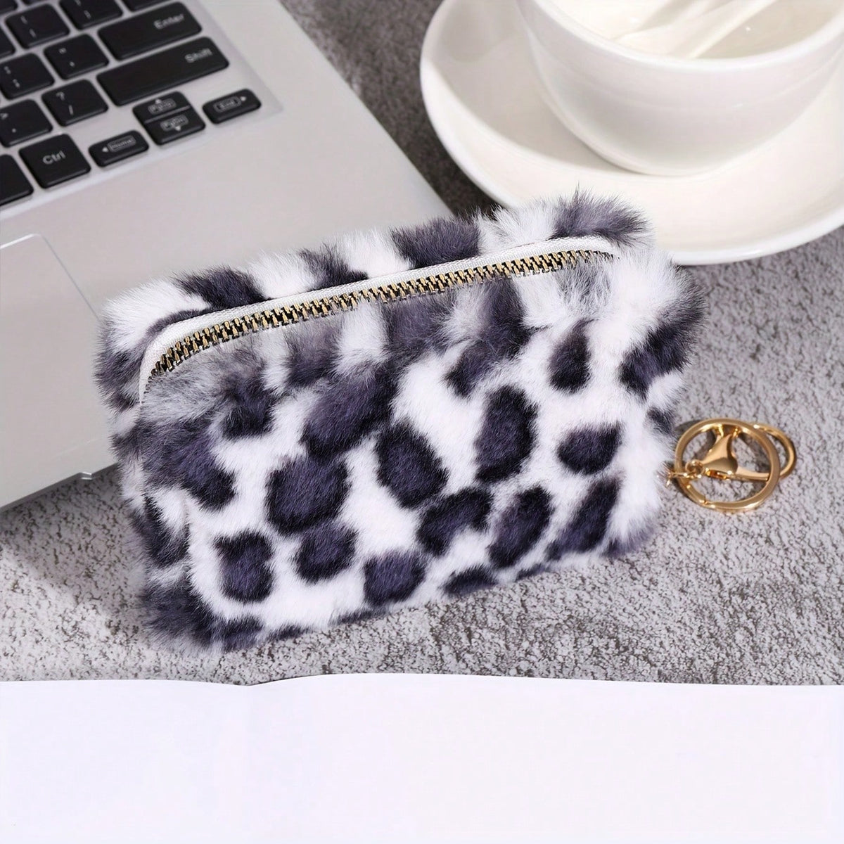 1pcs Fashion Leopard Print Women's Coin Purse Versatile Elegant PU Short Wallet Large Capacity Multi-Card Slot Multi-Functional Plush Coin Purse