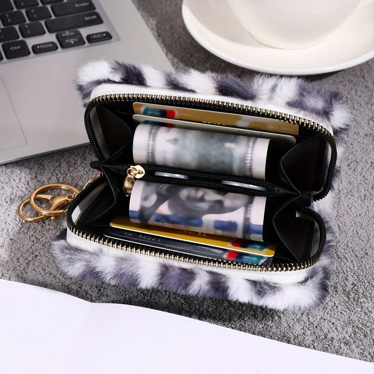 1pcs Fashion Leopard Print Women's Coin Purse Versatile Elegant PU Short Wallet Large Capacity Multi-Card Slot Multi-Functional Plush Coin Purse