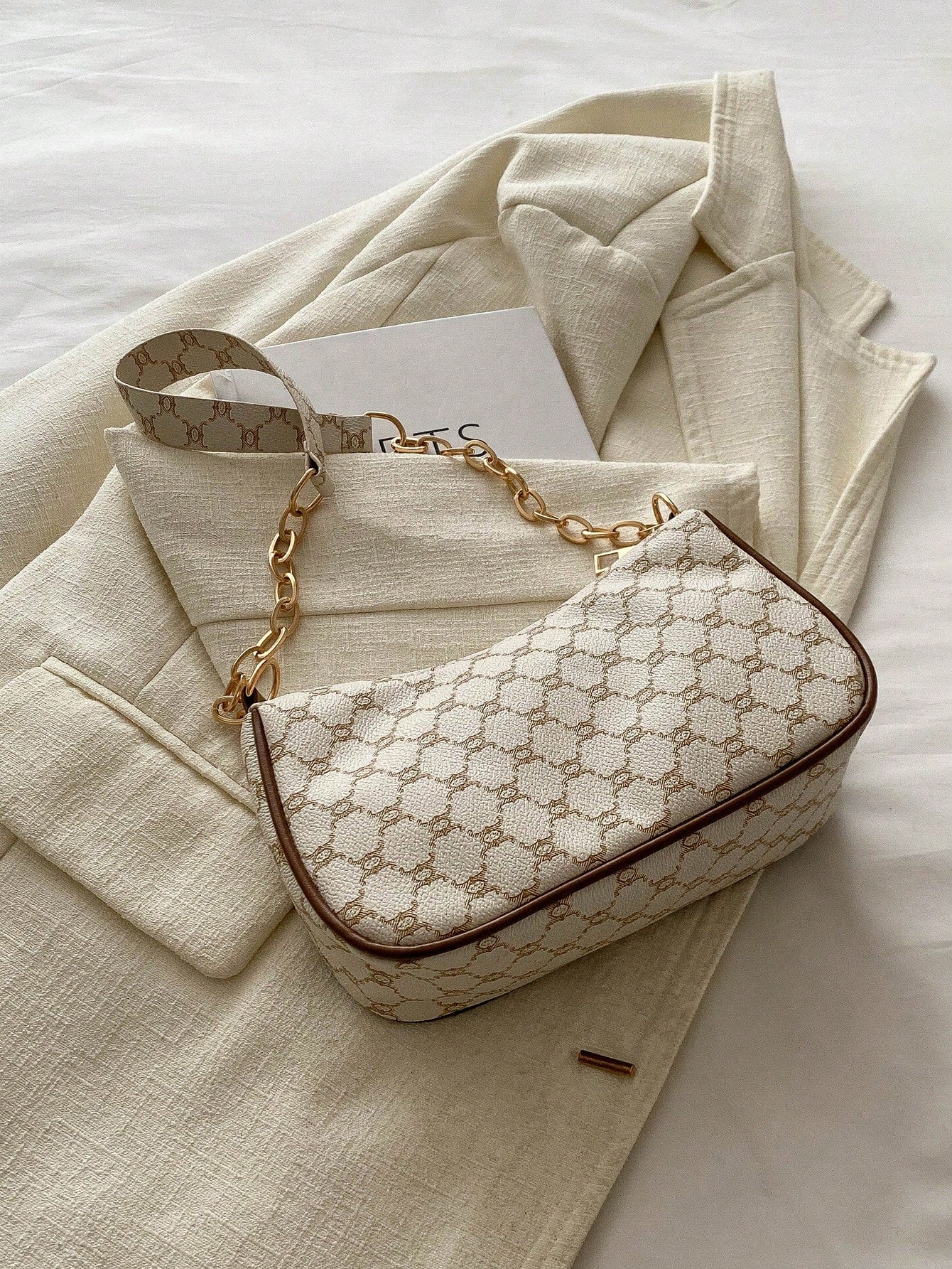 2024 Spring/Summer New Minimalist Versatile PU Armpit Bag, Fashion Linked Chain Shoulder Bag With High-Quality Feel, Handheld Bag, Small Bags, Straw Bag, White Bag