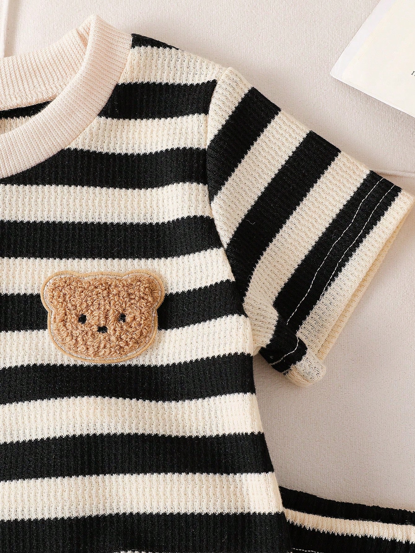 2026 New Boys Summer Black & White Thin Striped Short Sleeve Set, 3D Bear Embroidery Round Neck T-Shirt With Elastic Waist Shorts, Baby Outing Clothes, Simple Casual Non-Deforming, 1st Birthday Gift