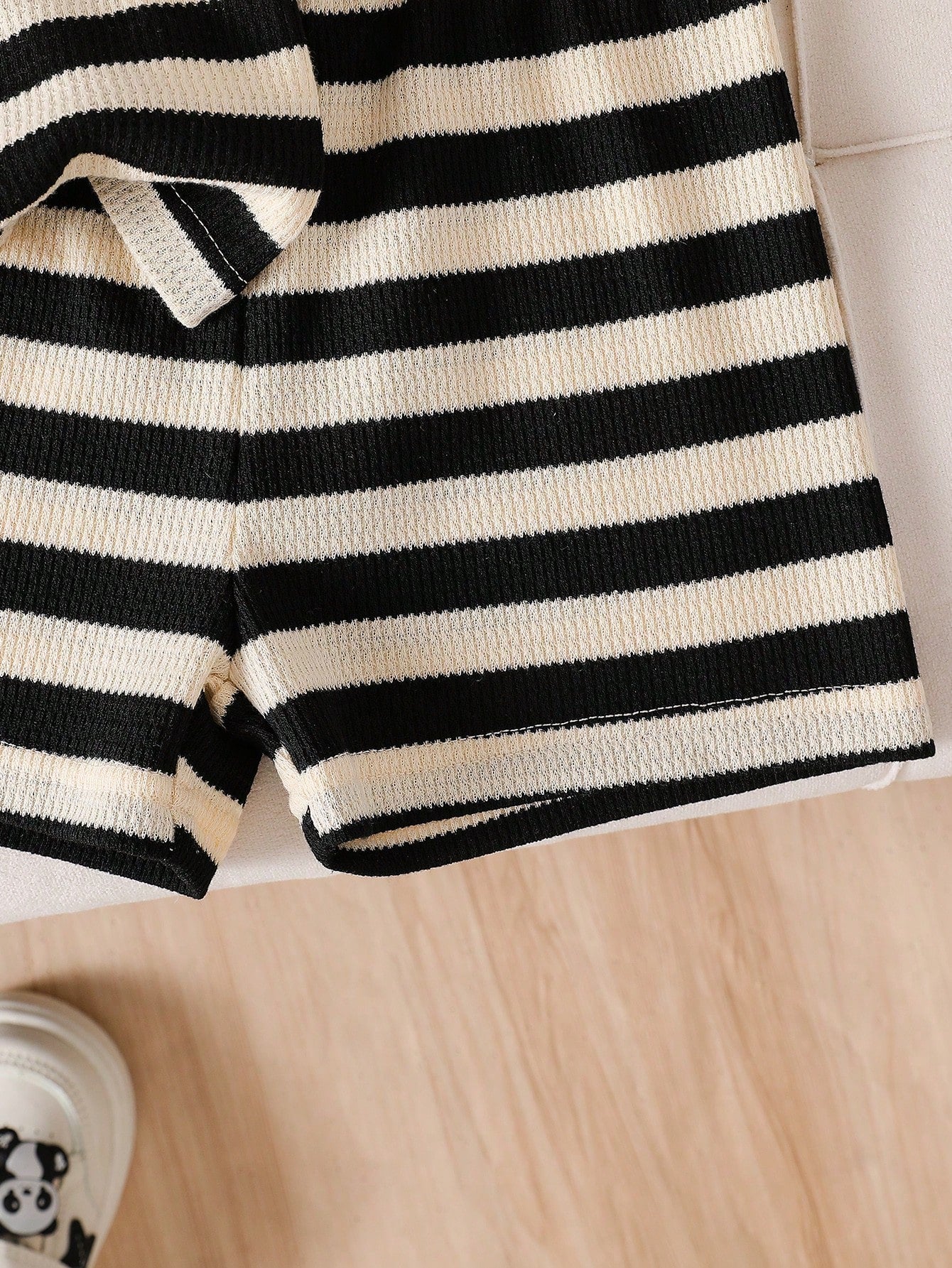 2026 New Boys Summer Black & White Thin Striped Short Sleeve Set, 3D Bear Embroidery Round Neck T-Shirt With Elastic Waist Shorts, Baby Outing Clothes, Simple Casual Non-Deforming, 1st Birthday Gift
