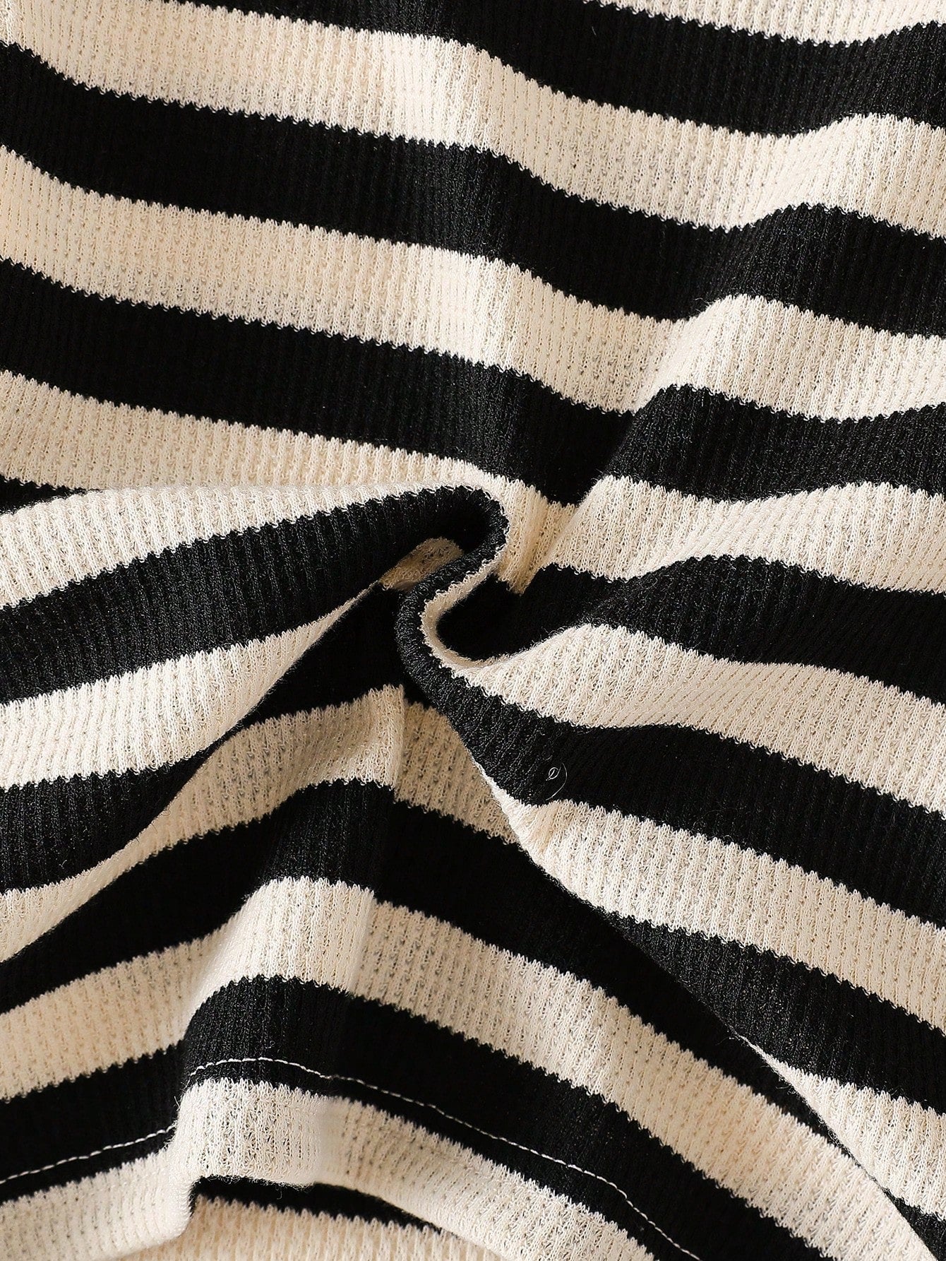 2026 New Boys Summer Black & White Thin Striped Short Sleeve Set, 3D Bear Embroidery Round Neck T-Shirt With Elastic Waist Shorts, Baby Outing Clothes, Simple Casual Non-Deforming, 1st Birthday Gift