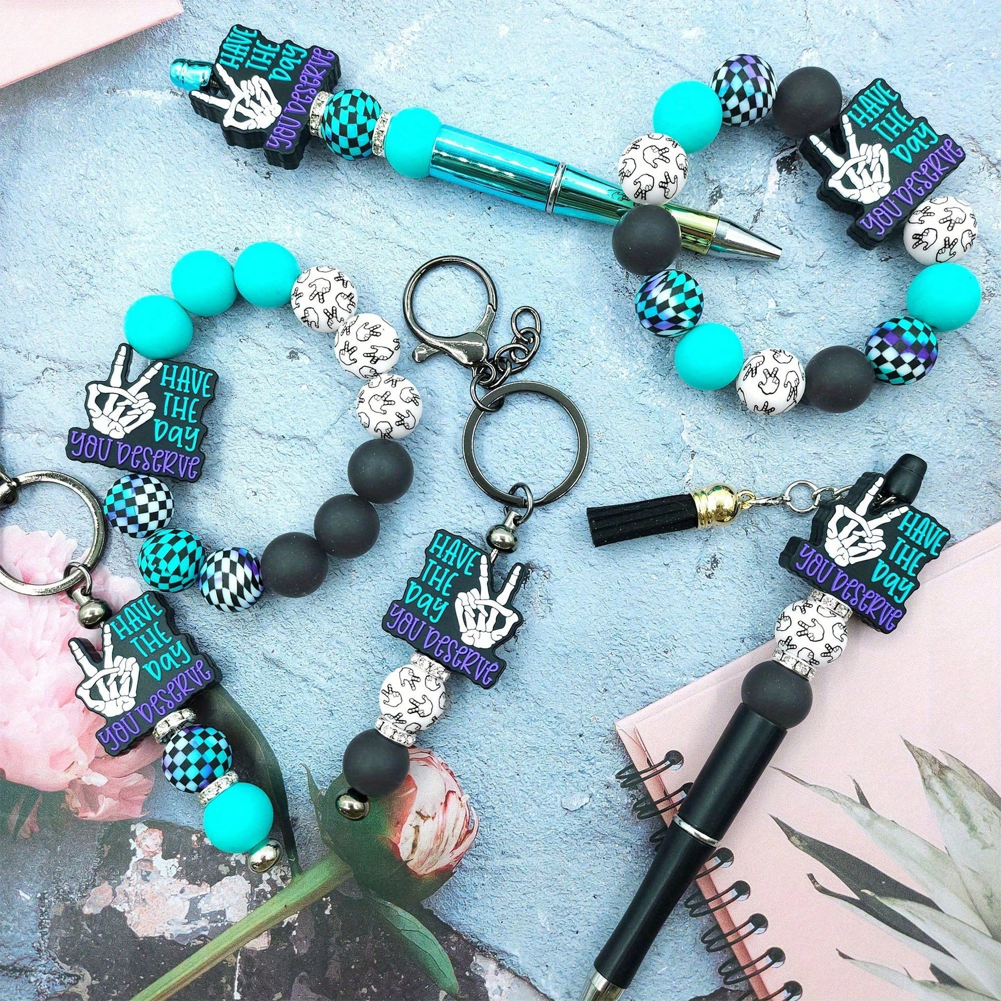 25/34/44PCS Skull Theme Silicone Beads Set, Skull Gesture Skull Head Shaped Loose Beads For DIY Beaded Necklace, Bracelet, Pen Decoration, Jewelry Pendant, Halloween Gift, Beads & Bead Assortments