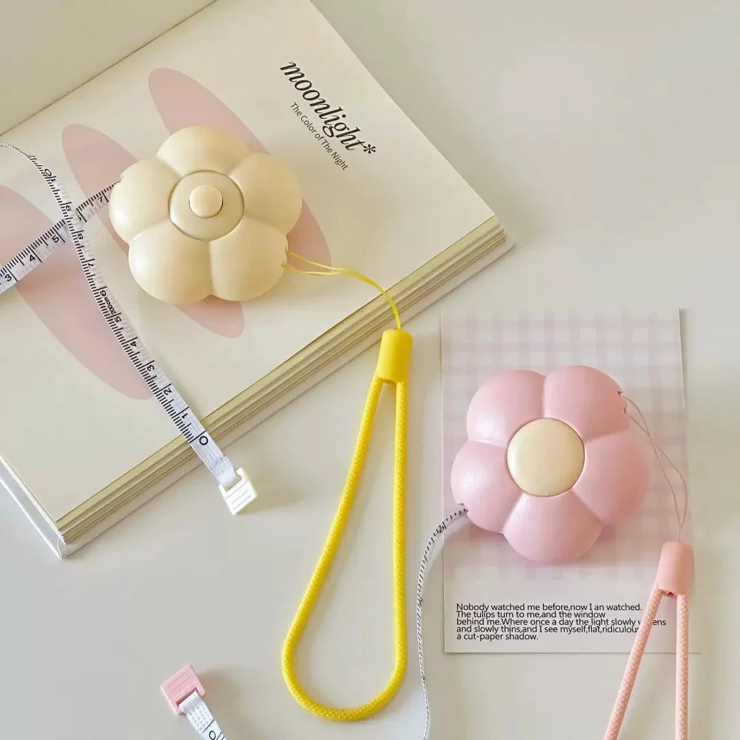 (2M) Cute Flower Soft Retractable Tape Measure, Waist/Height Measurement, With Lanyard And Button, Double-Sided CM/Inch Scale, Portable Emergency Solution, Suitable For Sewing And Body Measurement Wai