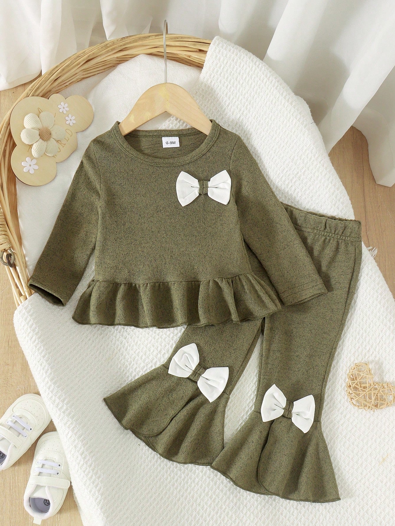 2pcs Baby Girl Forest Style 3D Bow Ruffle Long Sleeve Top & Flared Pants Set, Spring/Autumn Thin