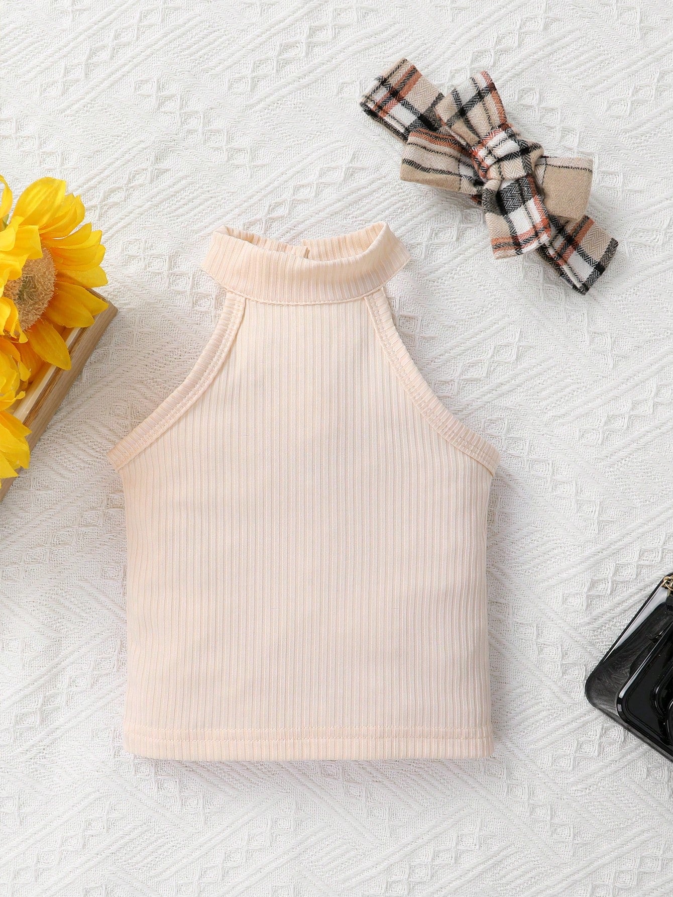 2pcs Baby Girl Soft, Comfortable & Breathable Halter Top And Plaid Printed Shorts With Layered Ruffle Hem And Bowknot, Suitable For Casual, Vacation, Party And Outdoor Activities, For Christmas