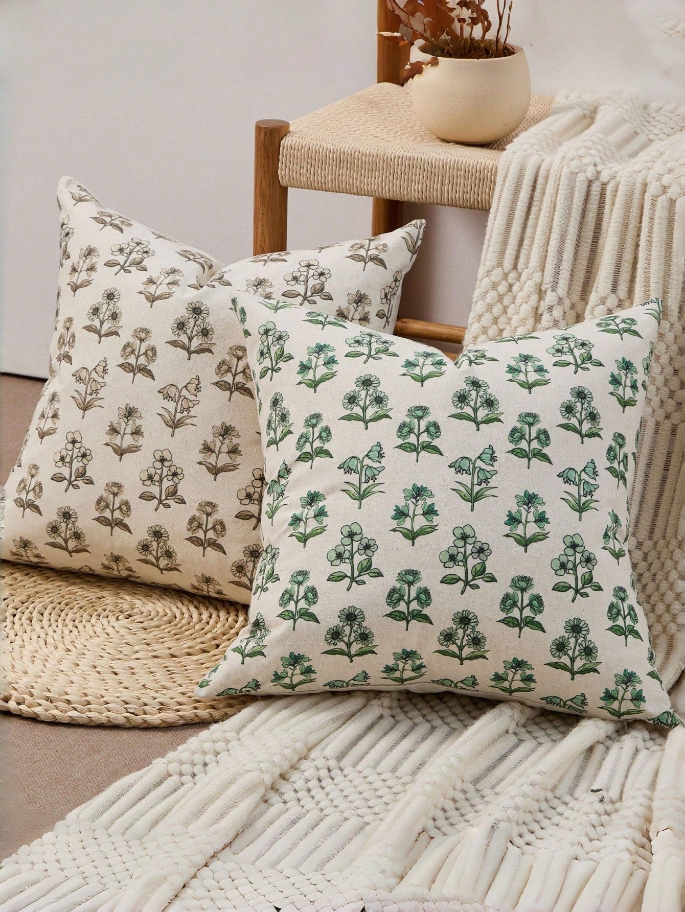 2pcs Farmhouse Floral Throw Pillow Covers 18x18 Inch, Rustic Botanical Style Sofa/Bed/Living Room Decorative Pillow Covers, Vintage Country Floral Cushion Covers, Cottage Home Decor, Brown