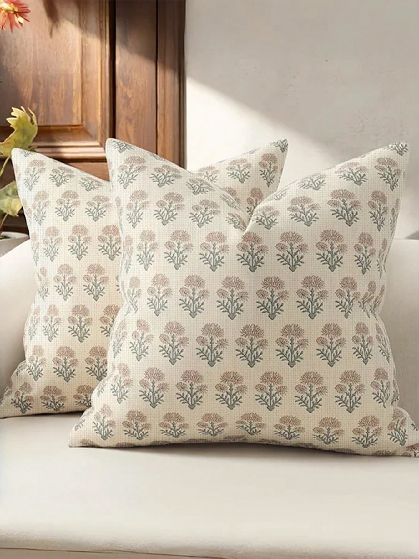 2pcs Farmhouse Floral Throw Pillow Covers 18x18 Inch, Rustic Botanical Style Sofa/Bed/Living Room Decorative Pillow Covers, Vintage Country Floral Cushion Covers, Cottage Home Decor, Brown