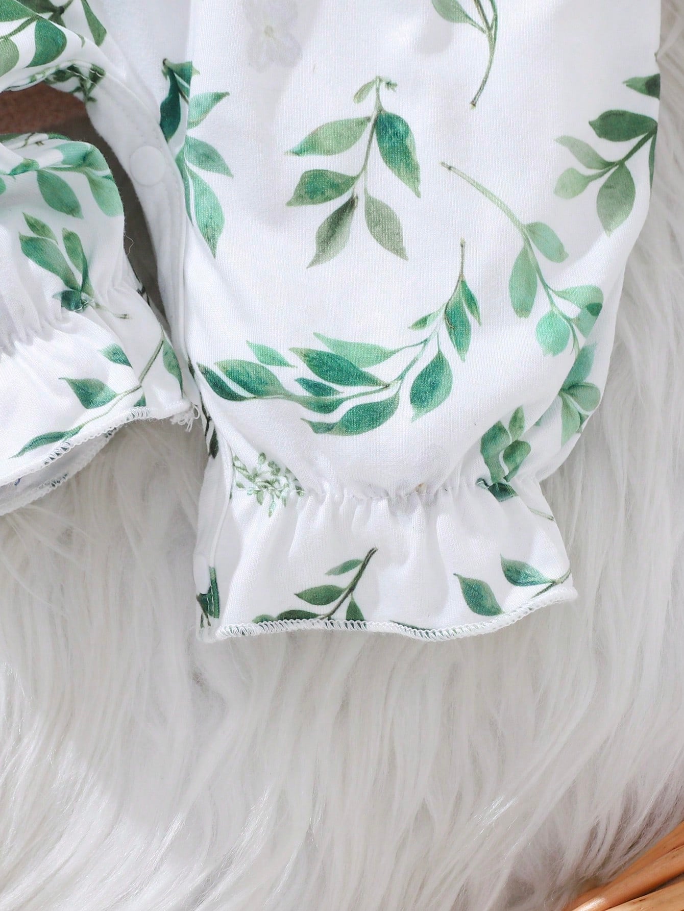 2pcs/Set Baby Girl Autumn/Winter Green Long Sleeve Lace Bow Button Leaf Allover Print Jumpsuit And Headband Set