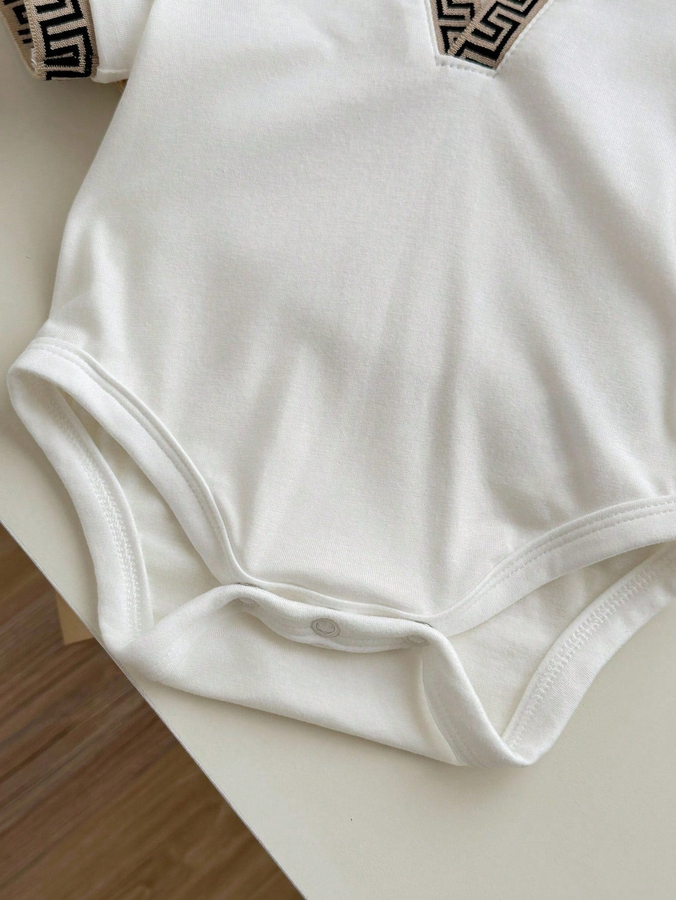 2pcs Set Newborn Baby Boy/Girl Casual College Style V-Neck Knitted Small Logo Print Bodysuit Outfit, Summer Party & Outdoor Wear