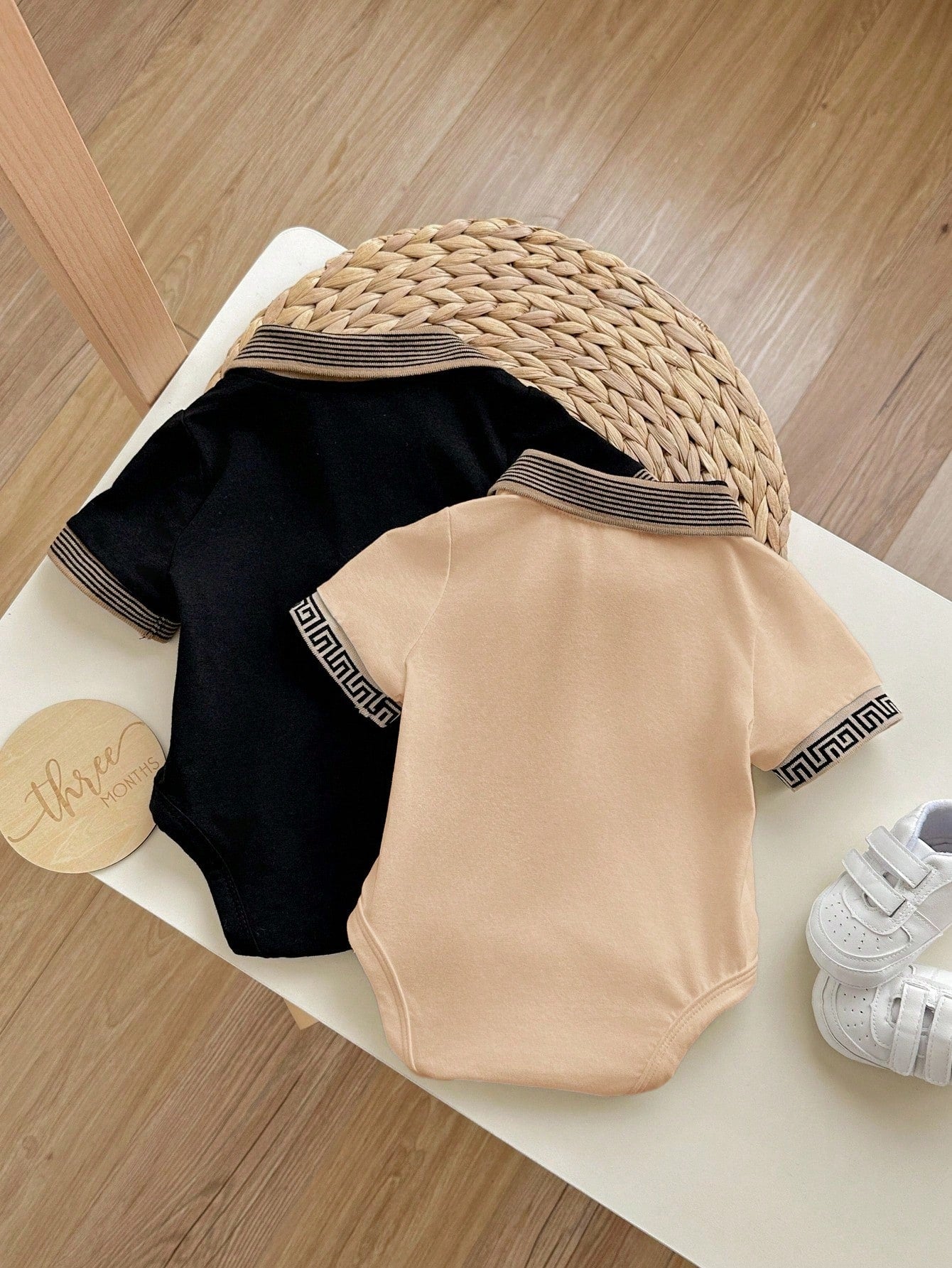 2pcs Set Newborn Baby Boy/Girl Casual College Style V-Neck Knitted Small Logo Print Bodysuit Outfit, Summer Party & Outdoor Wear