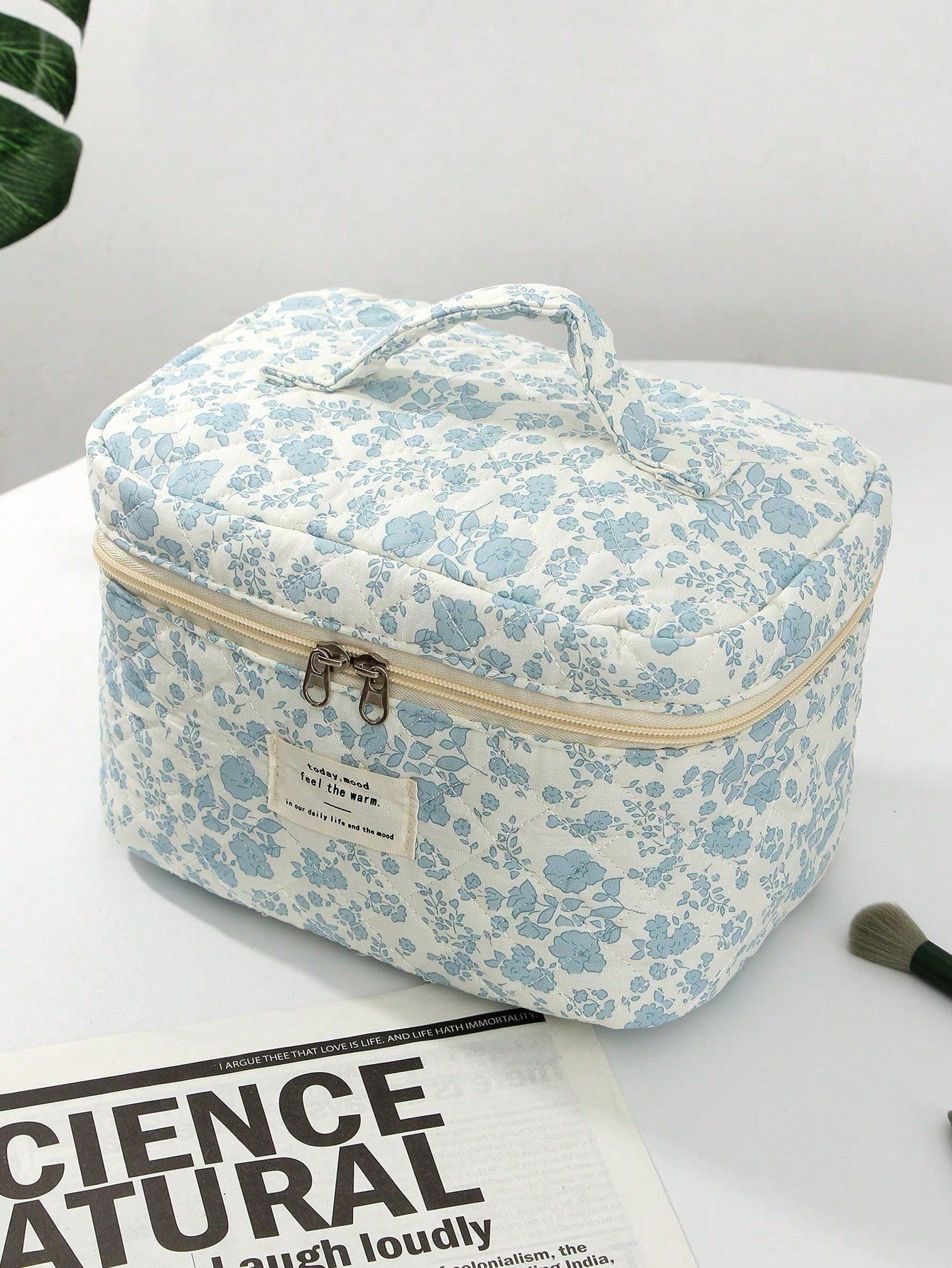 3/2/1pc/Set Quilted White Zipper Makeup Bag, Fashion Casual Large Capacity Portable Zipper Makeup Bag, Travel Storage Stationery Storage, Vacation Essential Makeup Bag, Wired Earphones, Earphones, Cha