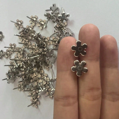 30 Pieces- Cute Little Flower-Shaped Car Roof Fabric Fixing Clips. Fashionable And Adorable. Universal For Installing Clasps On Car Roof Lining Fabrics. Car Interior Decoration Accessories. Car Parts