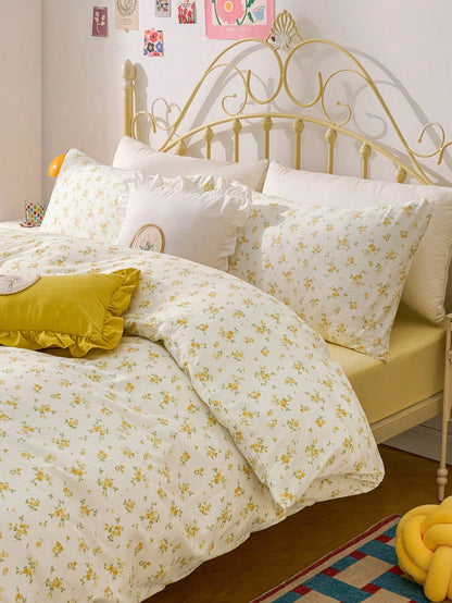 3pcs Yellow Ditsy Floral Bedding Set, Super Soft & Breathable, Made Of Premium Microfiber & Wrinkle-Resistant Fabric, All-Season Use. Machine Washable, Fade-Resistant, Anti-Pilling, Shrink & Wrinkle-R