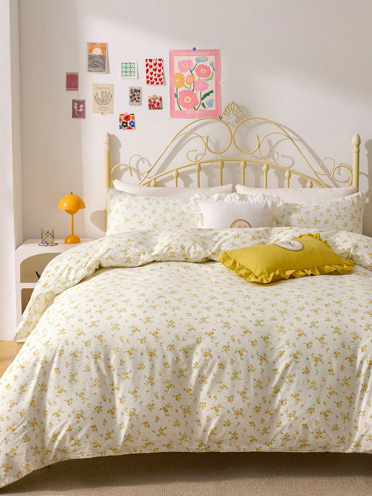 3pcs Yellow Ditsy Floral Bedding Set, Super Soft & Breathable, Made Of Premium Microfiber & Wrinkle-Resistant Fabric, All-Season Use. Machine Washable, Fade-Resistant, Anti-Pilling, Shrink & Wrinkle-R