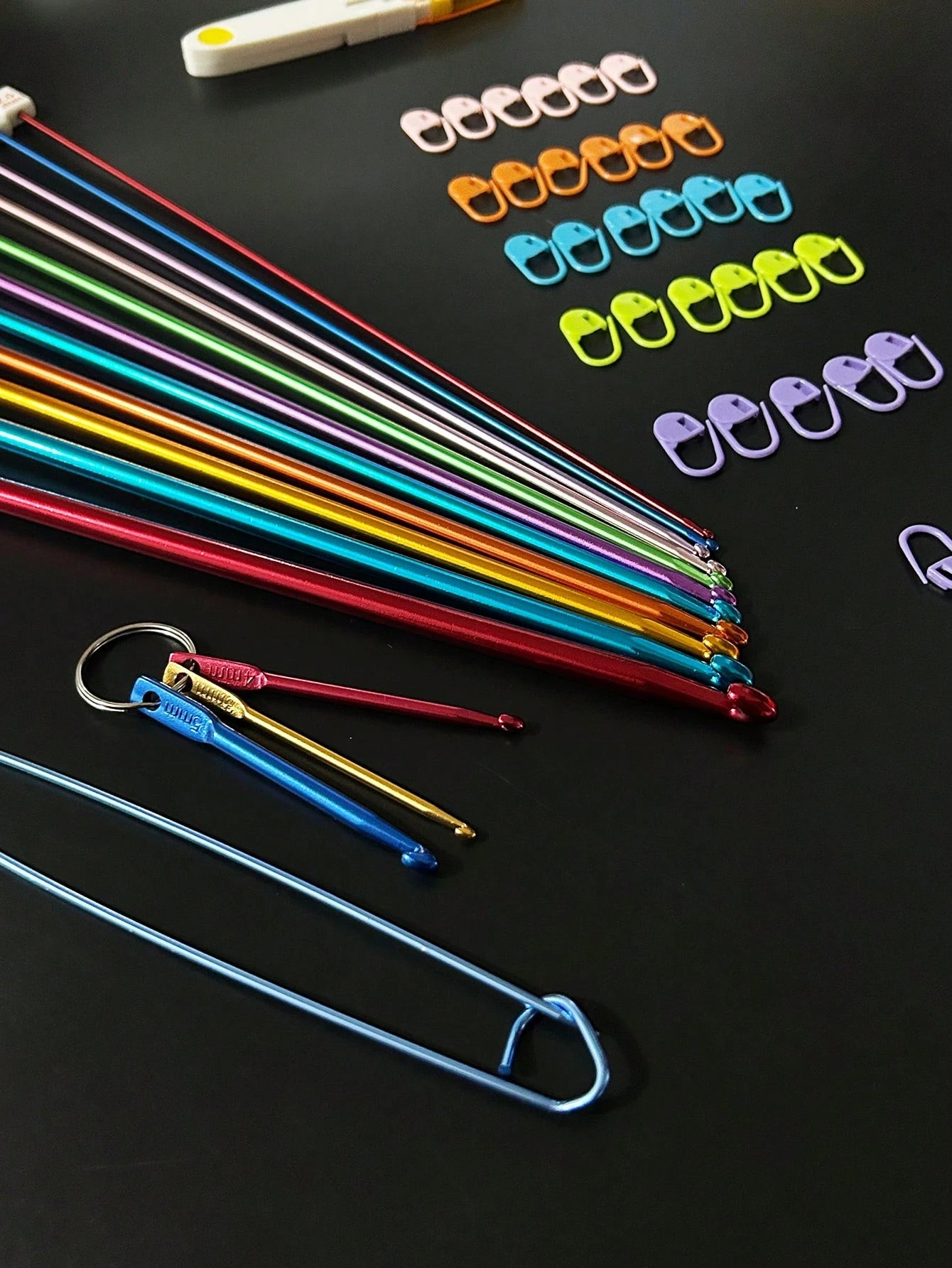 44pcs Tunisian Crochet Set, Includes 11pcs 2.0-8.0mm Metal Long Crochet Hooks And 33pcs Auxiliary Accessories, Extra Long Crochet Hook Set