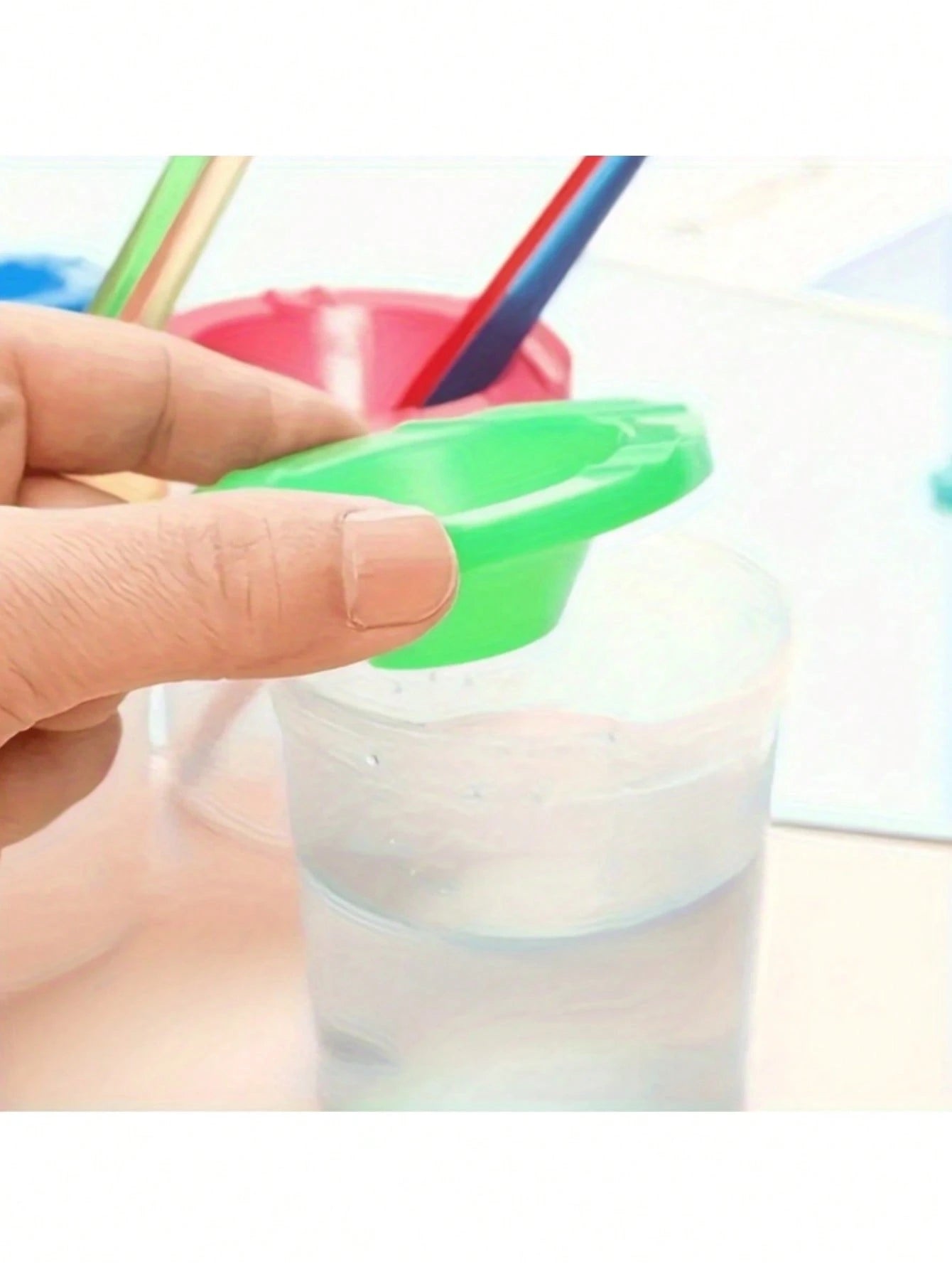 4pcs Covered Paint Brush Holder, Paint Tool Wash Bucket, Leak-Proof Mixing Cup, Watercolor Brush Cleaning Cup, Nail Art Brush Wash Cup, Small Painting Plastic Makeup Color Cleaning Cup Set, Detachable