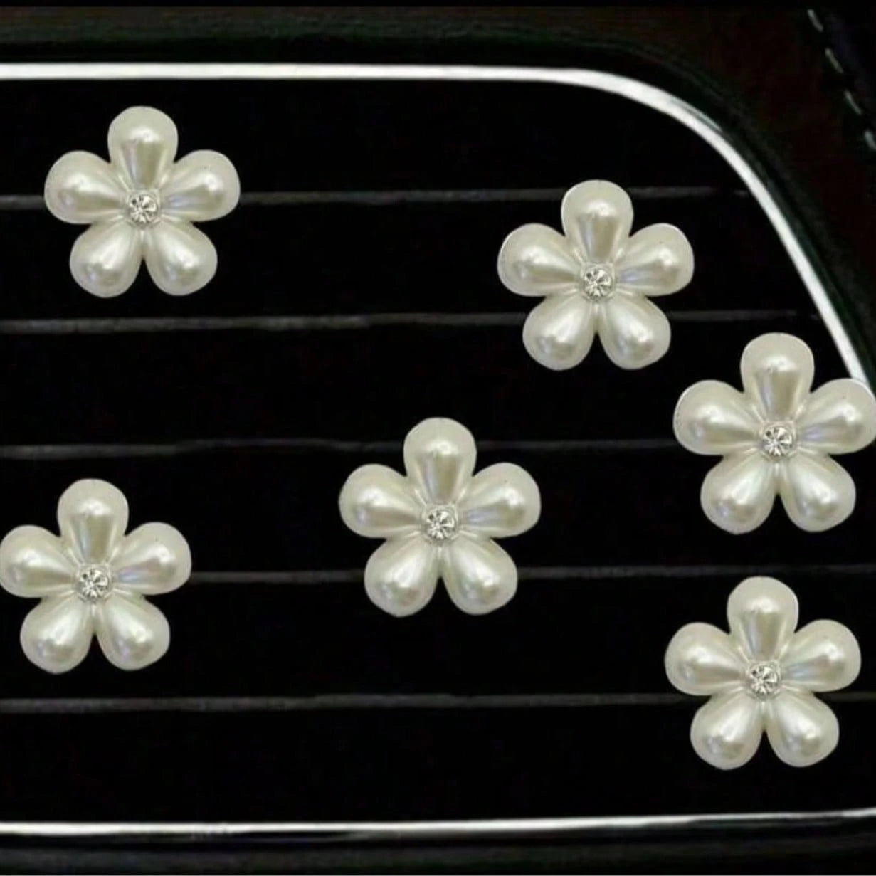 6 Pcs Rhinestone Pearl Car Air Vent Decorations- Daisy Flower Petal Air Vent Clips, Elegant Interior Accessories For Dashboard, Bumper, Door Trim (Easy To Install), Decorate Your Dashboard With High