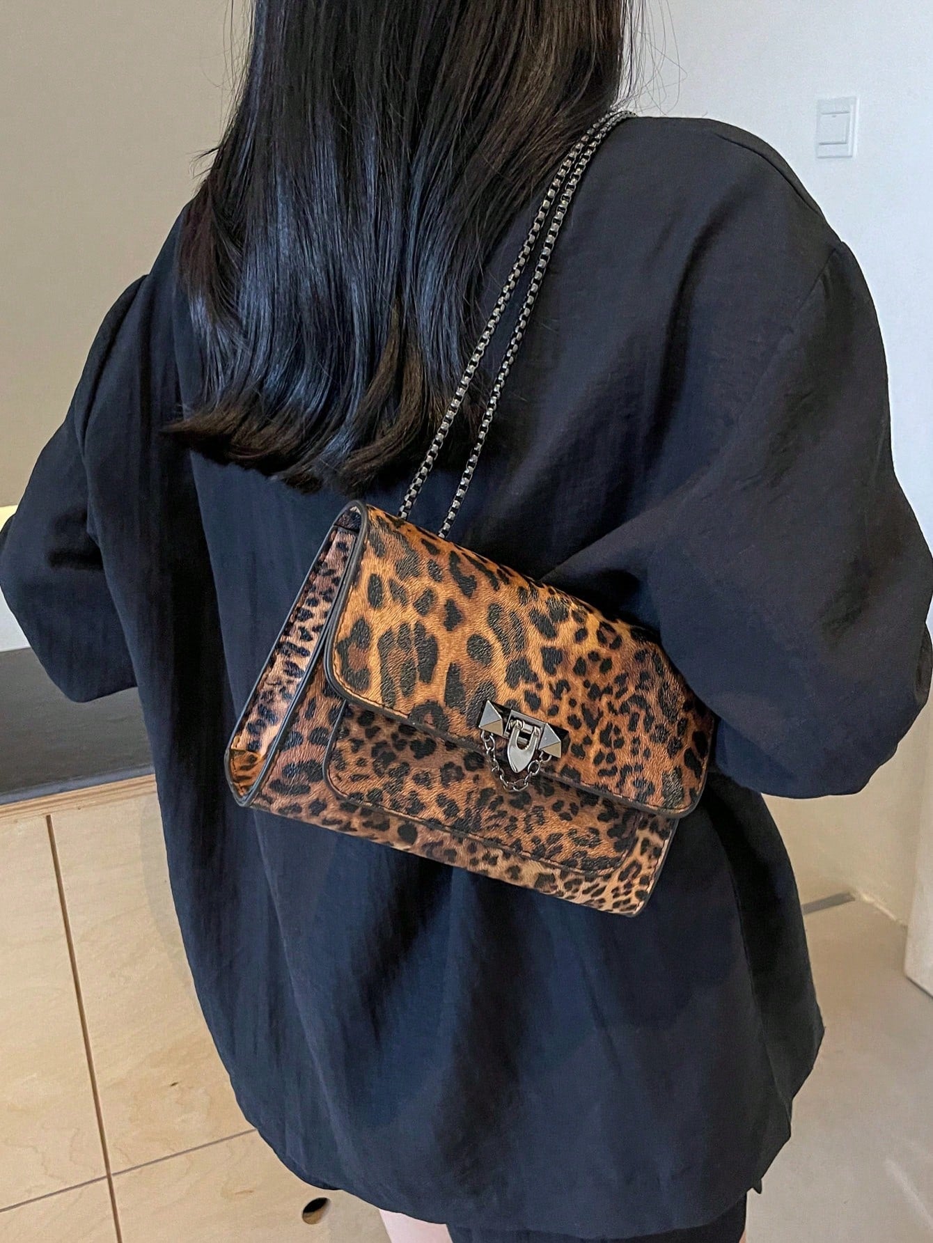 A Vintage Fashion Leopard Print Bag, Hardware Lock Closure, Flap Opening, Metal Double Chain, Multi-Functional And Elegant Shoulder Crossbody Bag, Suitable For Girls' Daily Life, Leisure, Commuting, W