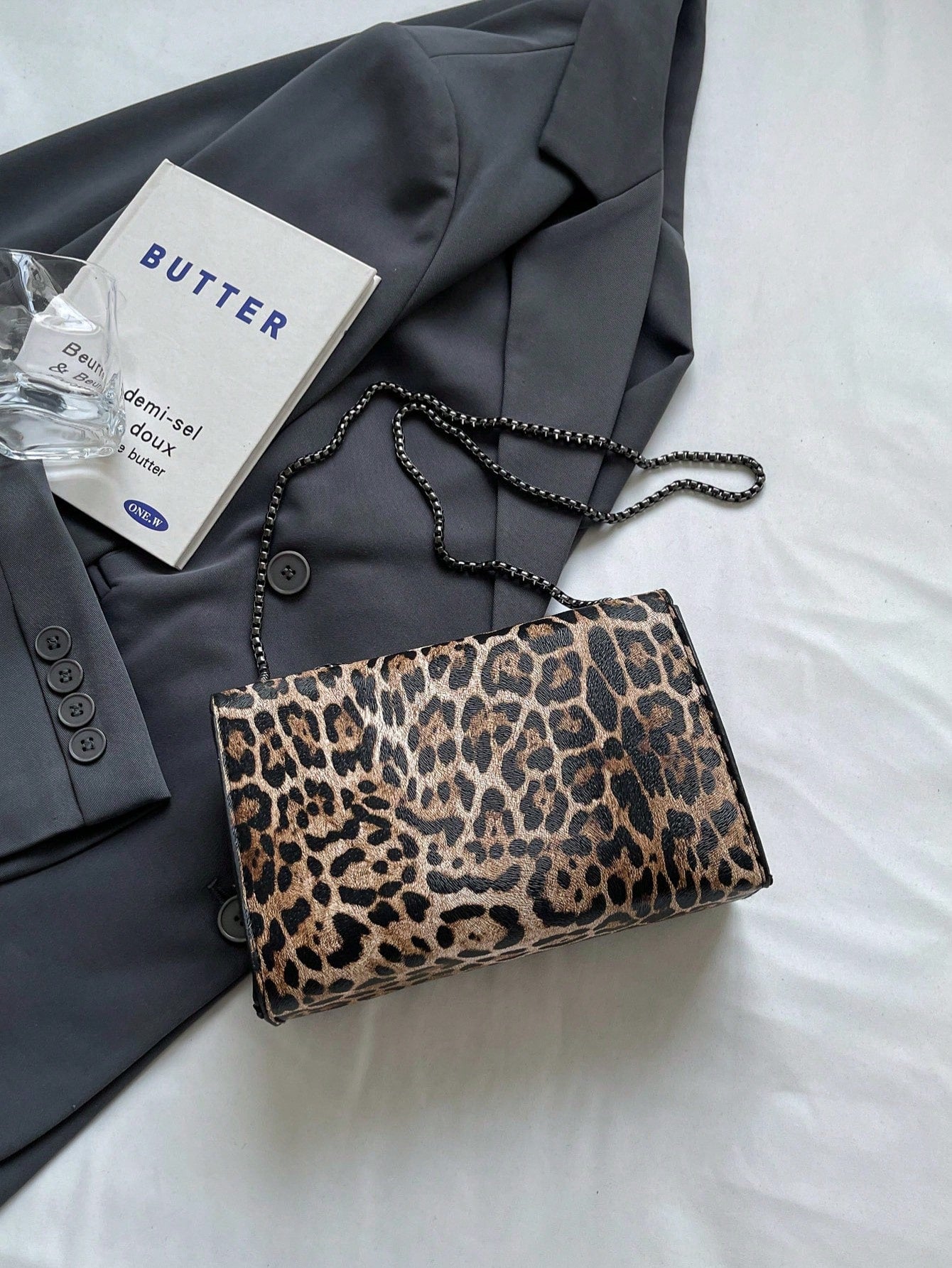 A Vintage Fashion Leopard Print Bag, Hardware Lock Closure, Flap Opening, Metal Double Chain, Multi-Functional And Elegant Shoulder Crossbody Bag, Suitable For Girls' Daily Life, Leisure, Commuting, W