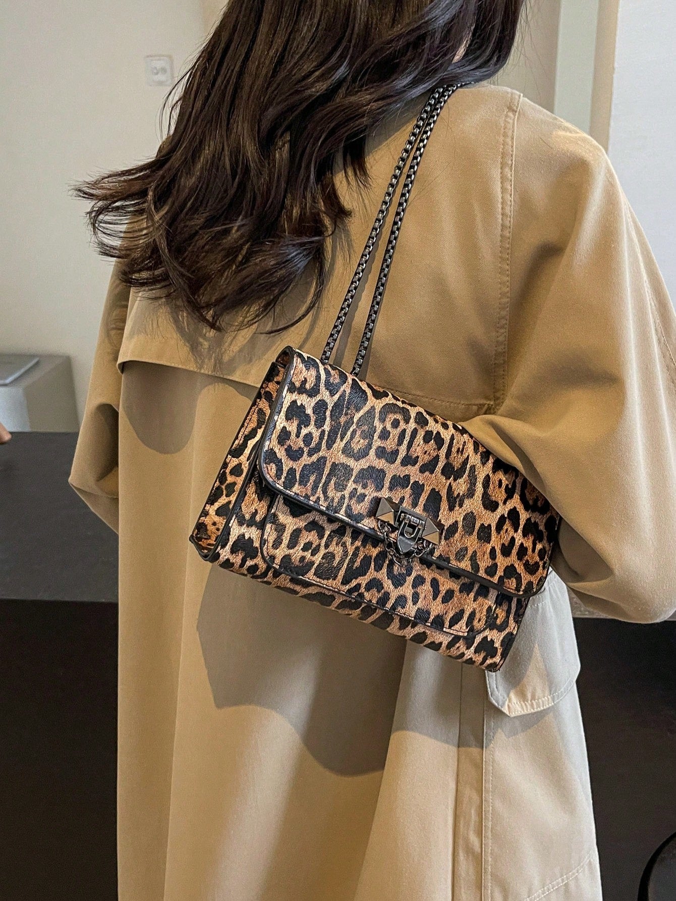 A Vintage Fashion Leopard Print Bag, Hardware Lock Closure, Flap Opening, Metal Double Chain, Multi-Functional And Elegant Shoulder Crossbody Bag, Suitable For Girls' Daily Life, Leisure, Commuting, W