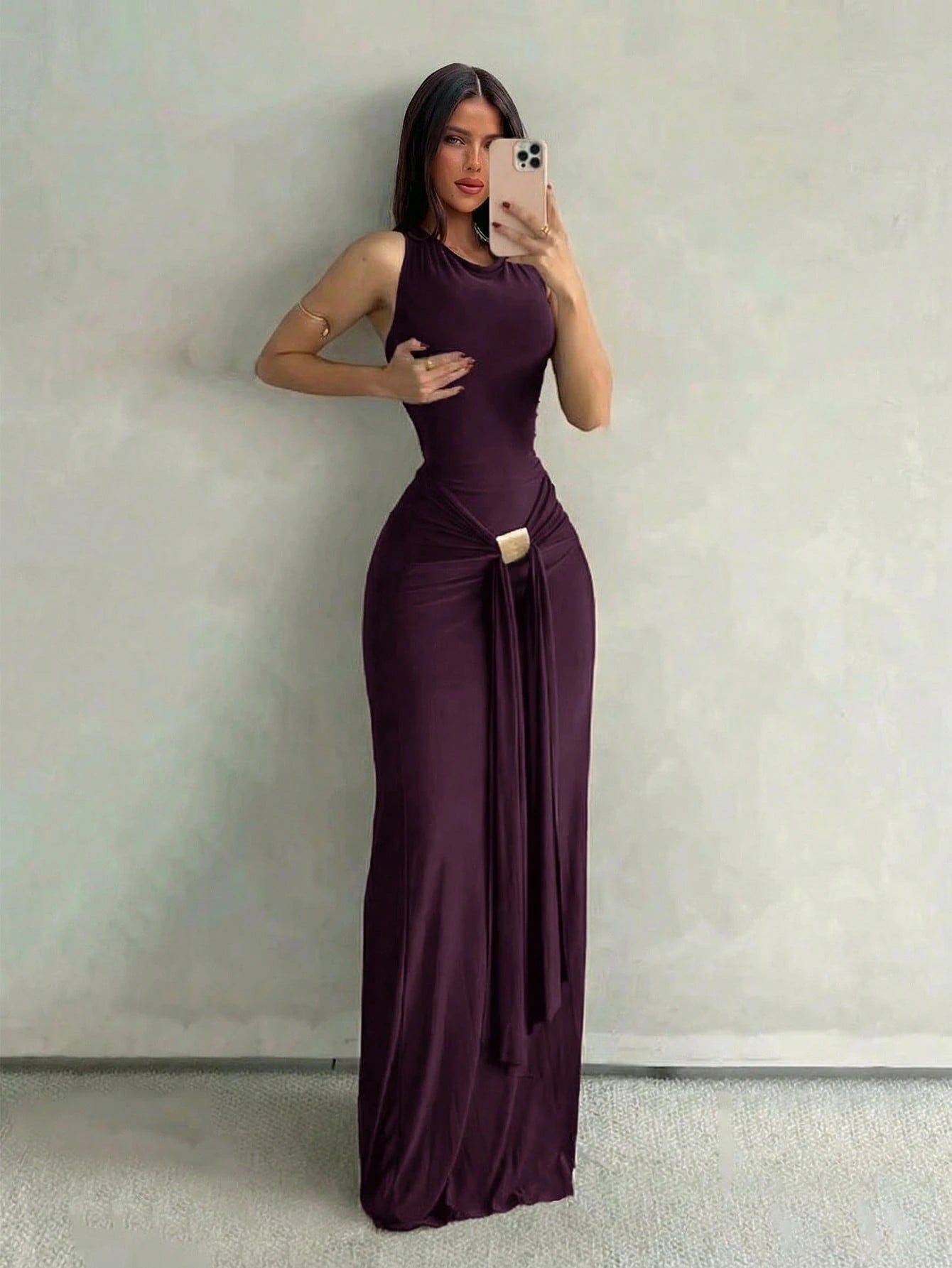 Aloruh Women's Black Sleeveless Bodycon Dress With Fish Tail Hem, Suitable For Vacation, Spring/Summer Party Night,Wedding Guest,Graduation Dress