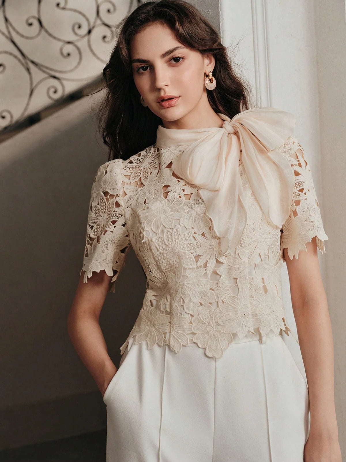 Anewsta Spring/Summer French Gentle Style Beige Hollow Lace Bowknot Versatile Women's Blouse