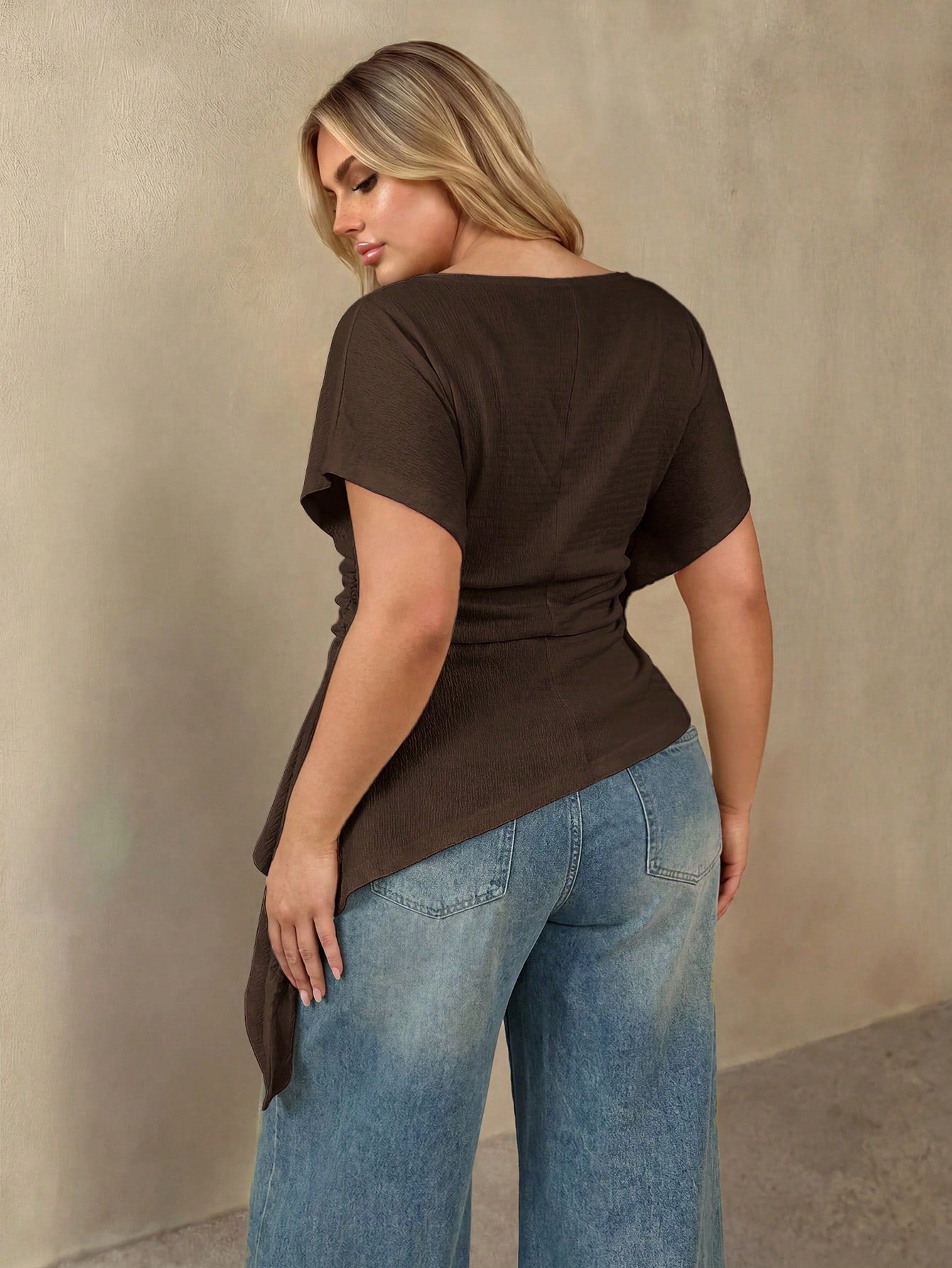 Auralis Plus Size Summer Casual Solid Color Asymmetrical Hem T-Shirt