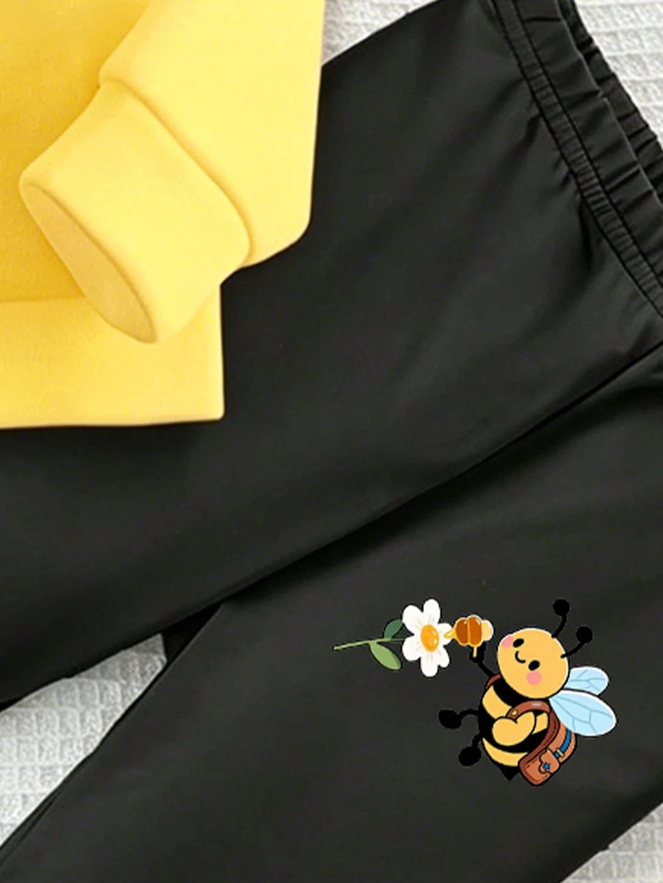 Autumn/Winter Baby Girl Creative Fresh Minimalist Cute Little Bee Print Basic Crew Neck Sweatshirt & Leggings Set, Comfortable Outfit