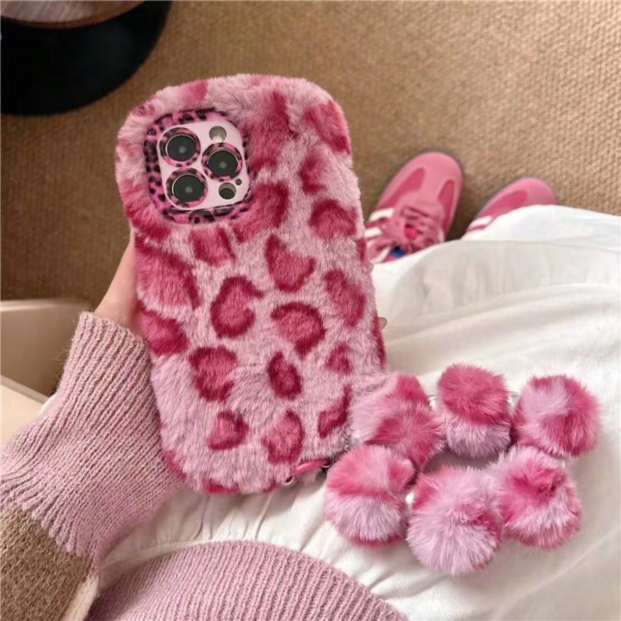 Autumn/Winter Fluffy Leopard Print Bracelet Phone Case- With Lens Stand Design- Compatible With Apple 17/16/15/14/13/12/11 Leopard Print Plush Bracelet Lens Stand
