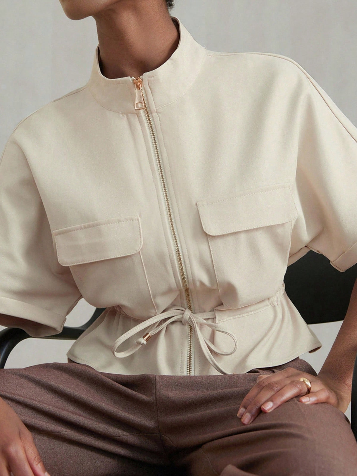 Aveloria Modichic Fashionable Short Utility Shirt, With Two Symmetrical Chest Pockets, Cinched Waist Design, Overall Neat And Practical