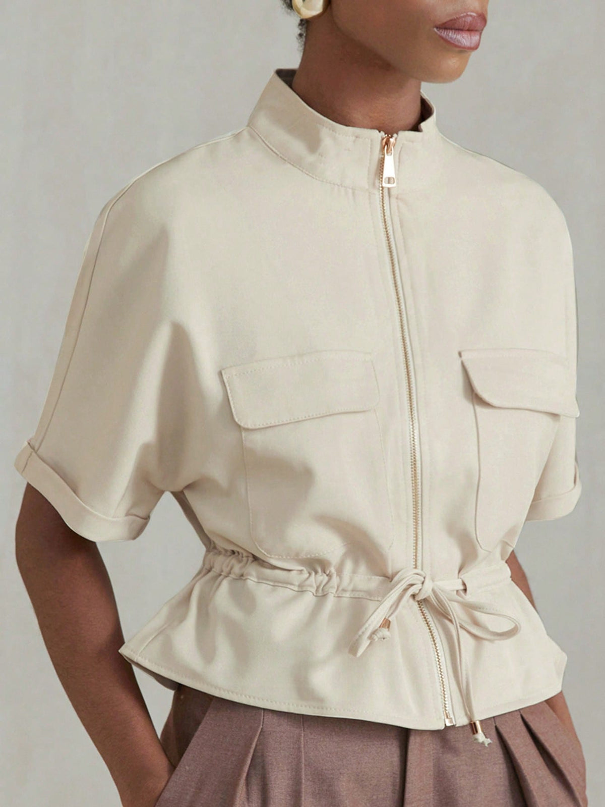 Aveloria Modichic Fashionable Short Utility Shirt, With Two Symmetrical Chest Pockets, Cinched Waist Design, Overall Neat And Practical