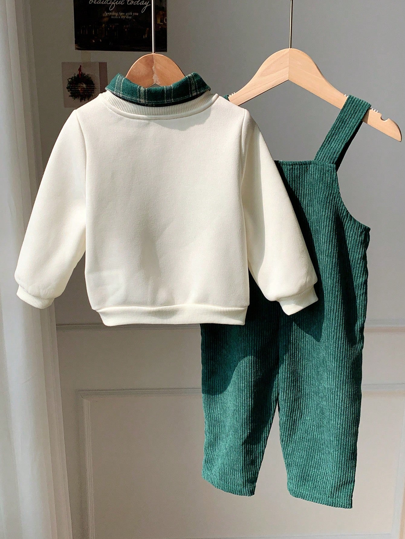 Baby Boy Fall And Winter Clothes Outfit Set, 2pcs/Set Thermal Lined Thickened Apricot Sweatshirt Knit Top And Green Corduroy Plaid Overalls Jumpsuit Set, Comfortable Versatile Fashionable Daily