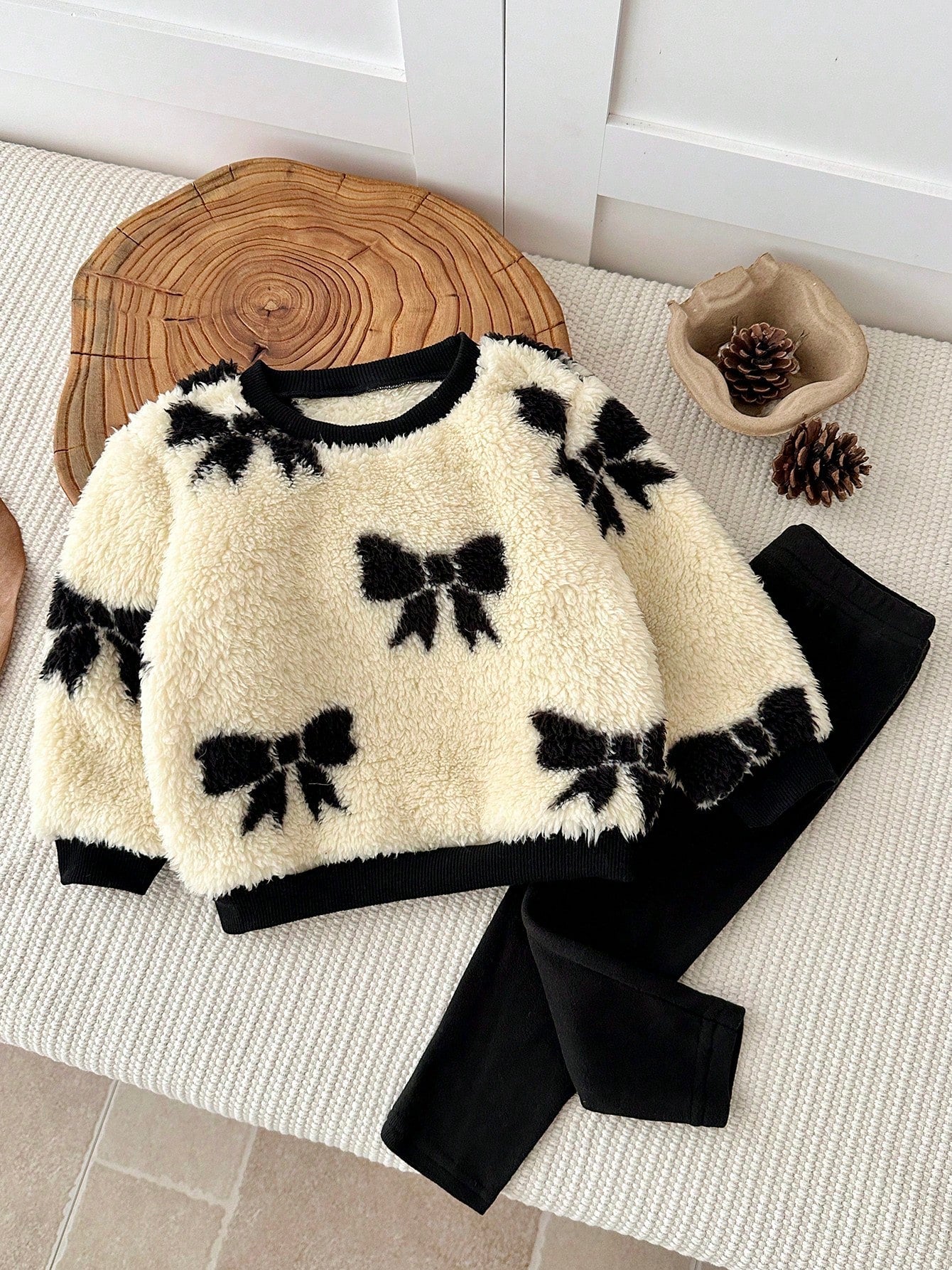 Baby Girl Bowknot Pattern Crew Neck Long Sleeve Sweatshirt And Pants Casual Set