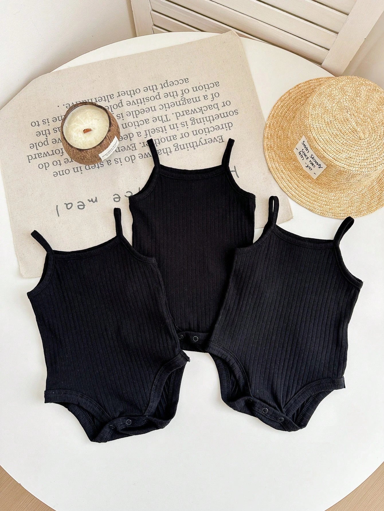 Baby Girl Casual Spaghetti Strap Romper Suitable For Spring And Summer