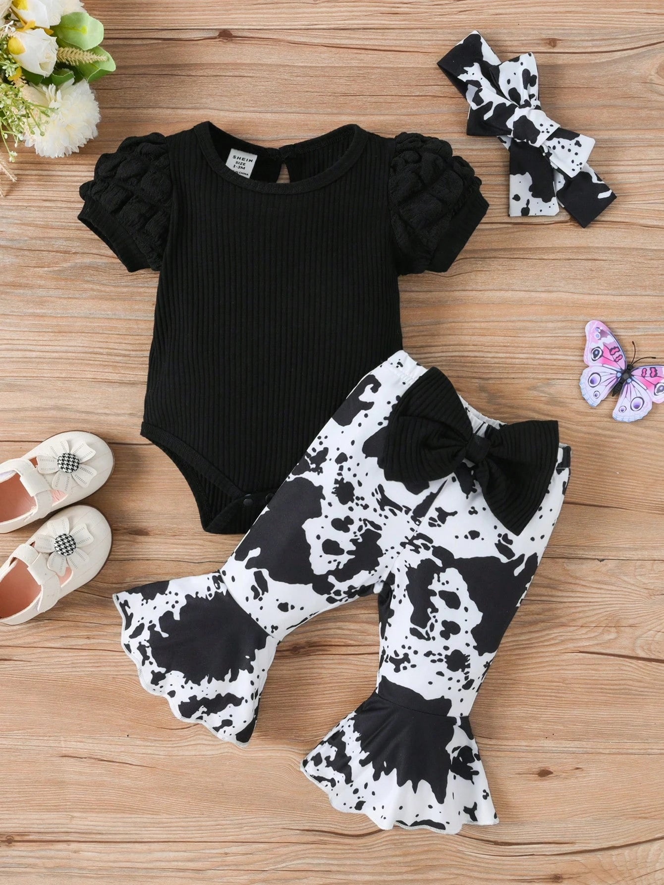 Baby Girl Fashionable And Casual Puff Sleeve Ribbed Bodysuit With Printed Flare Pants, Cute Hair Accessory, Simple Set For Spring And Summer