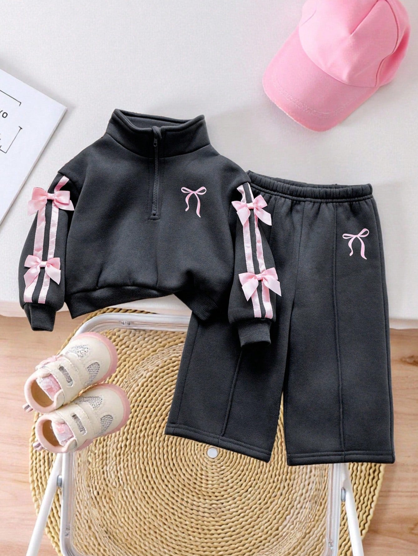 Babygirl Cute Casual Leopard Print Long Sleeve Stand Collar Sweatshirt And Elastic Waist Long Autumn Winter Pants Set