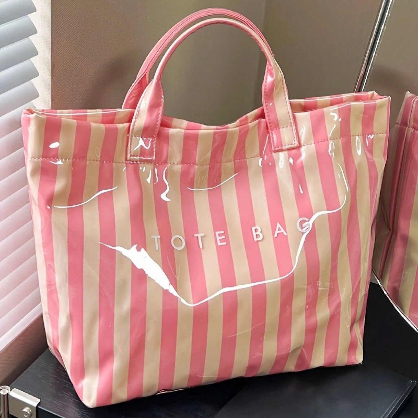 Beach Vacation Color Blocked Striped Women's Fashionable Large Capacity Work Handbag, Suitable For Daily Commuting, Shopping, And Vacation Travel