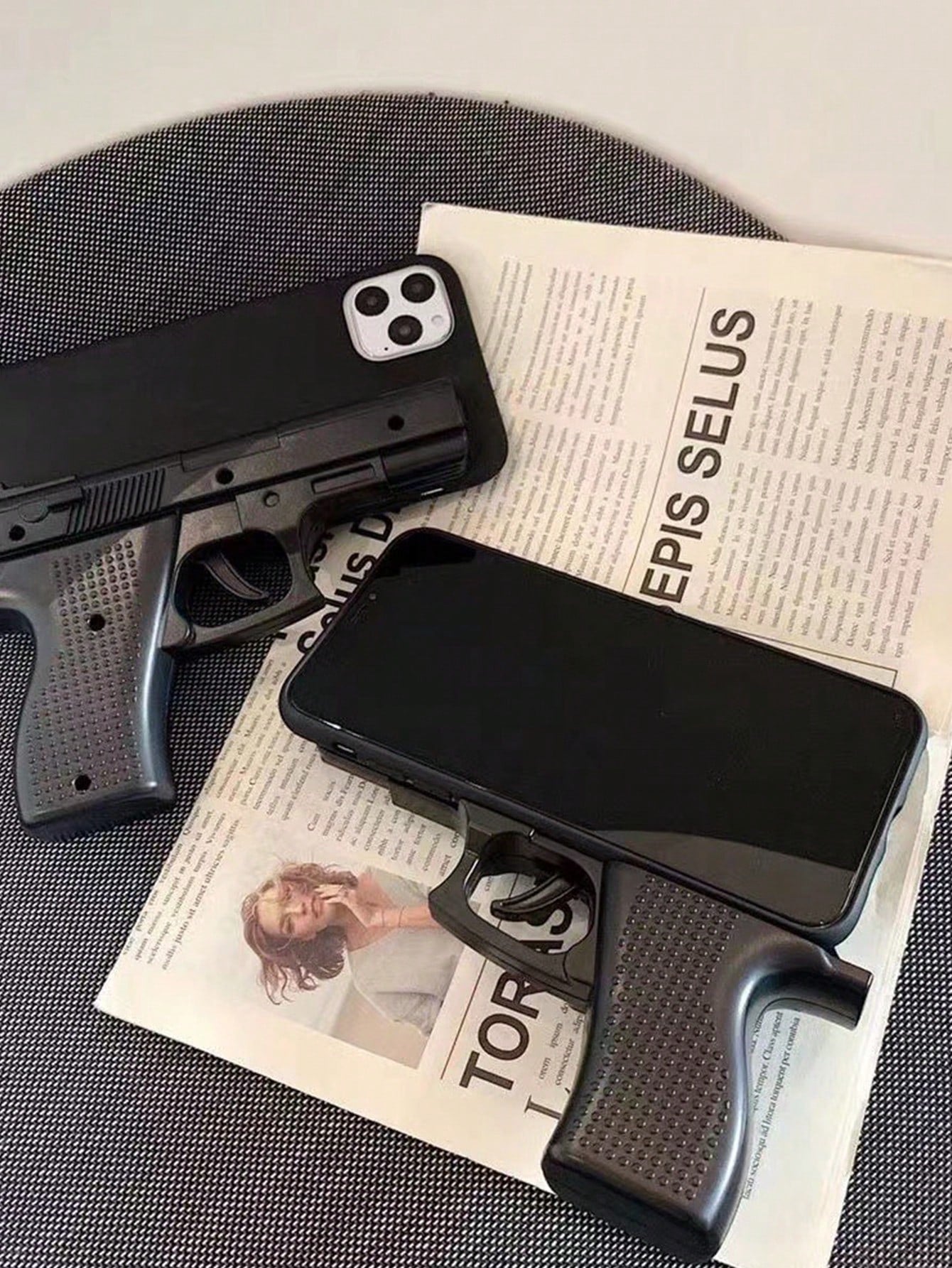 Black 3D Asymmetrical Shaped Shockproof Funny Novelty Toy Gun Shaped Phone Case Protective Case Compatible With IPhone 16, 17/17 Pro/17 Pro Max, 15, 14, 13, 12, 11 Pro Max Birthday Gift Party Annivers