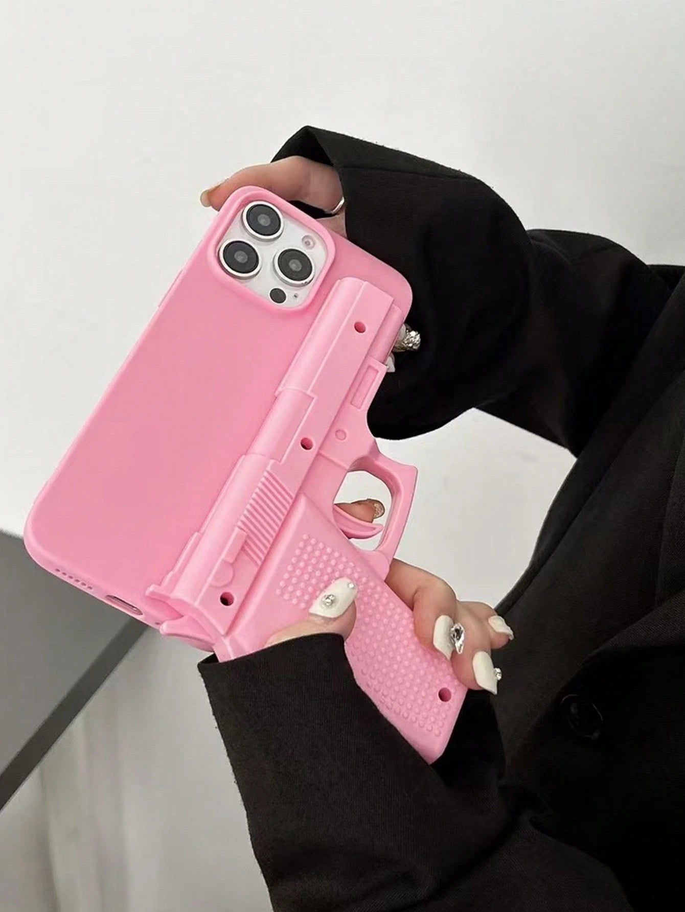 Black 3D Asymmetrical Shaped Shockproof Funny Novelty Toy Gun Shaped Phone Case Protective Case Compatible With IPhone 16, 17/17 Pro/17 Pro Max, 15, 14, 13, 12, 11 Pro Max Birthday Gift Party Annivers