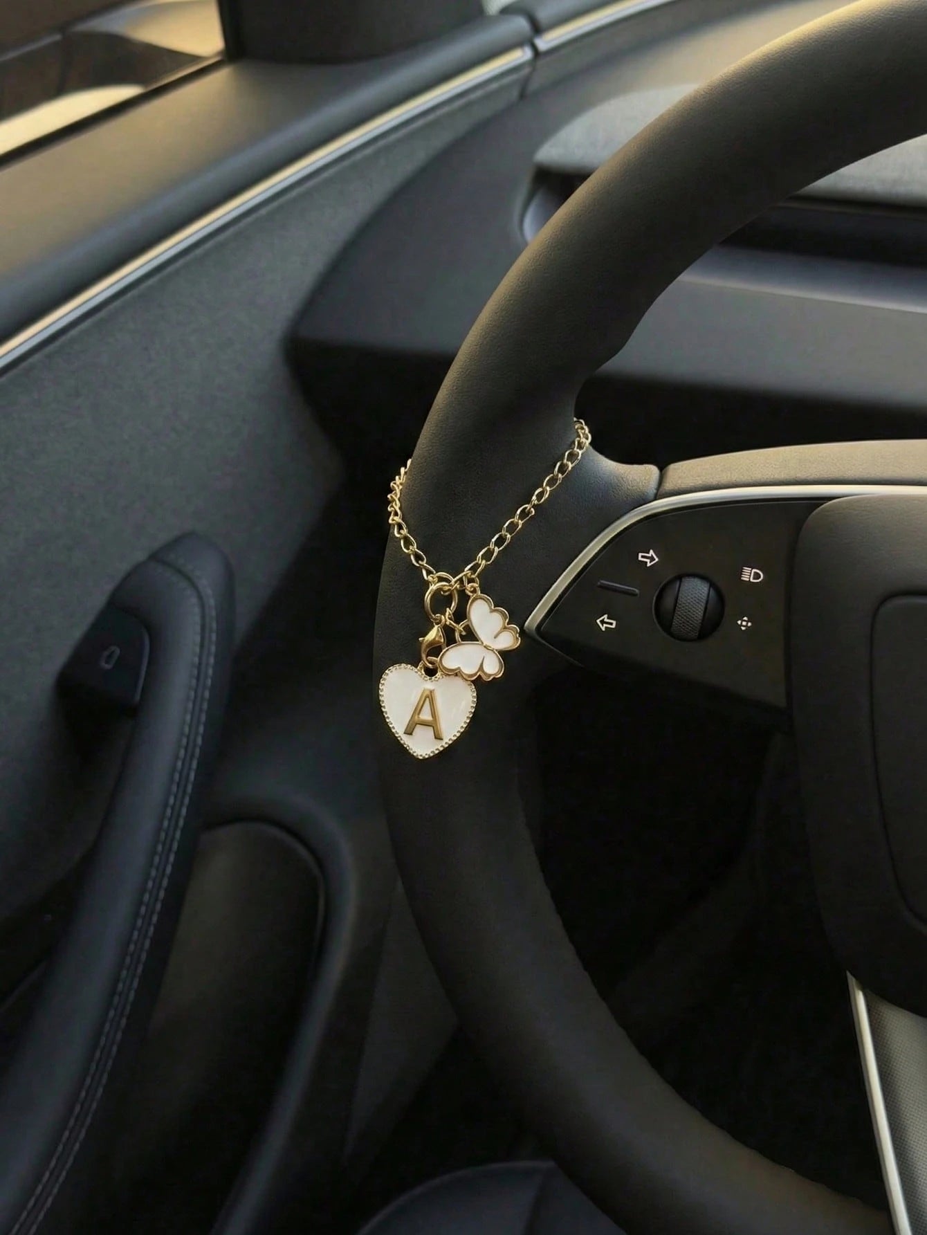 Butterfly, Letter And Heart Shaped Steering Wheel Decor, Cute Pendant Car Interior Decoration, With Adjustable Chain And Lobster Clasp, Suitable For Steering Wheel, Rearview Mirror, Cup Holder, Keycha