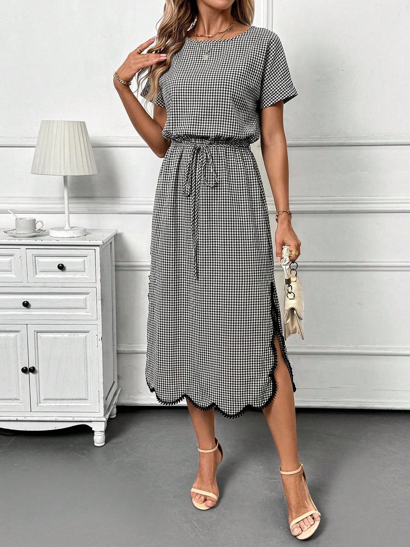 Clasi Black And White Checkered Gingham Plaid Casual 70s 2000s Vintage Round Neck Short Sleeve Fitted Mid-Length Dress Summer Vacation Travel