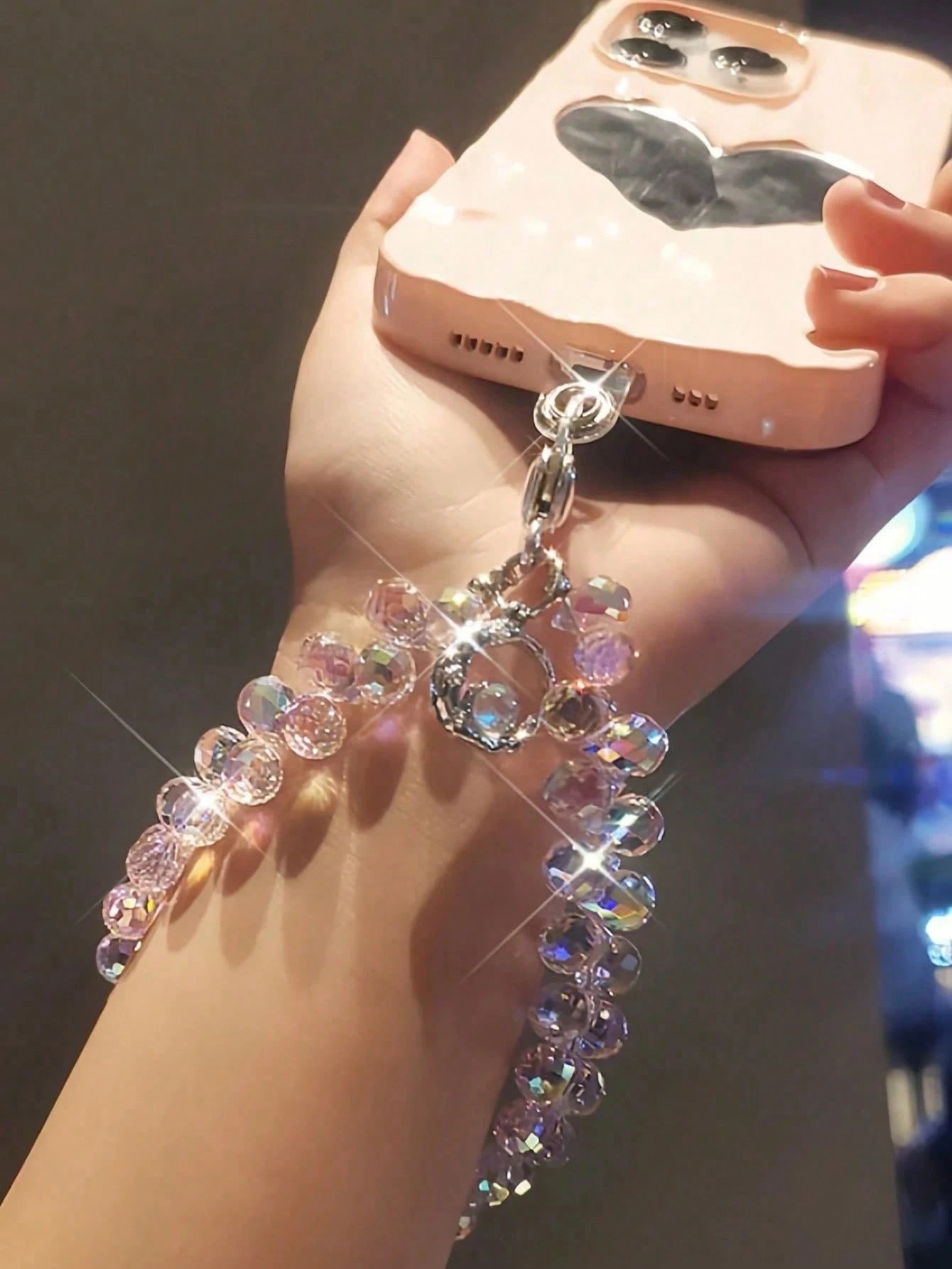 Crystal Bead Flower Pendant Phone Chain, Exquisite Sparkling Crystal Rhinestone, High-End Phone Case Charm, 2026 Fashion New Short Strap Bracelet, Phone Decoration Chain, Suitable For Outdoor Travel
