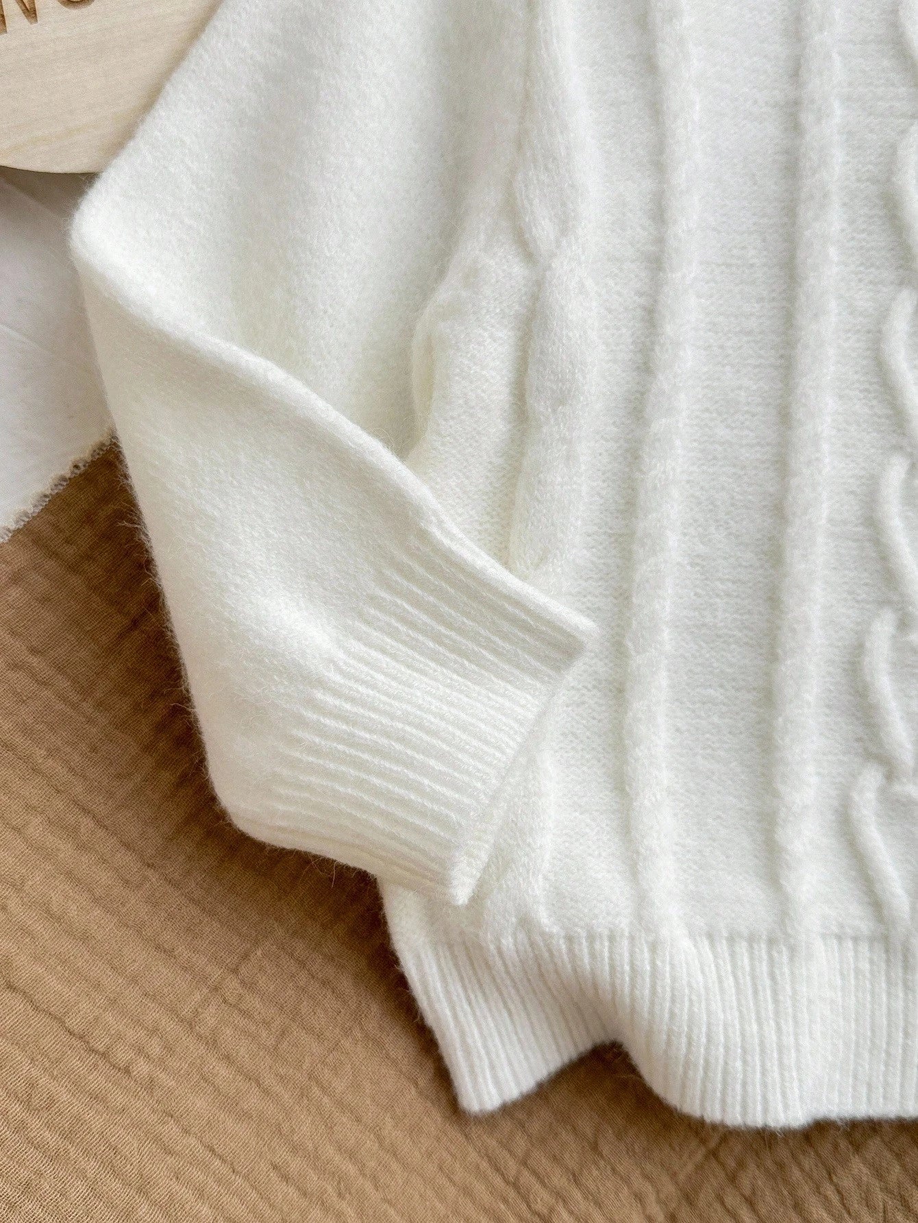 Cute Baby Girl-White Knitted Cardigan Sweater,Autumn Textured Long-Sleeve Pullover For Family Matching,Casual Warm Stylish Winter Top For & Daily