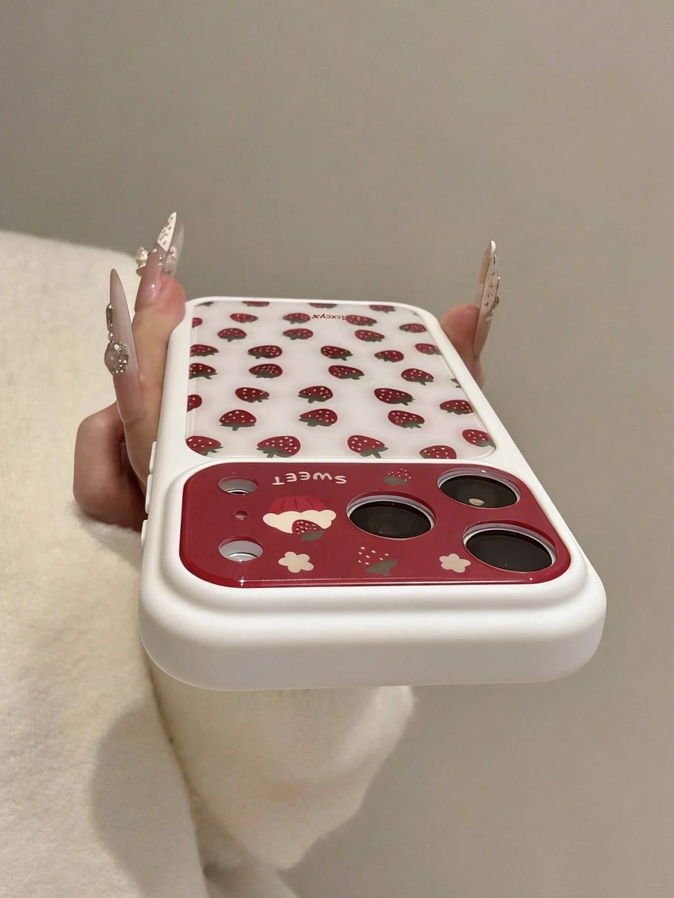 Cute Full-Screen Red Strawberry Dessert White Background Phone Case, Suitable For IPhone 17 Pro Max 16 15 14 Pro Max, Girly Fresh Sweet Protective Back Cover