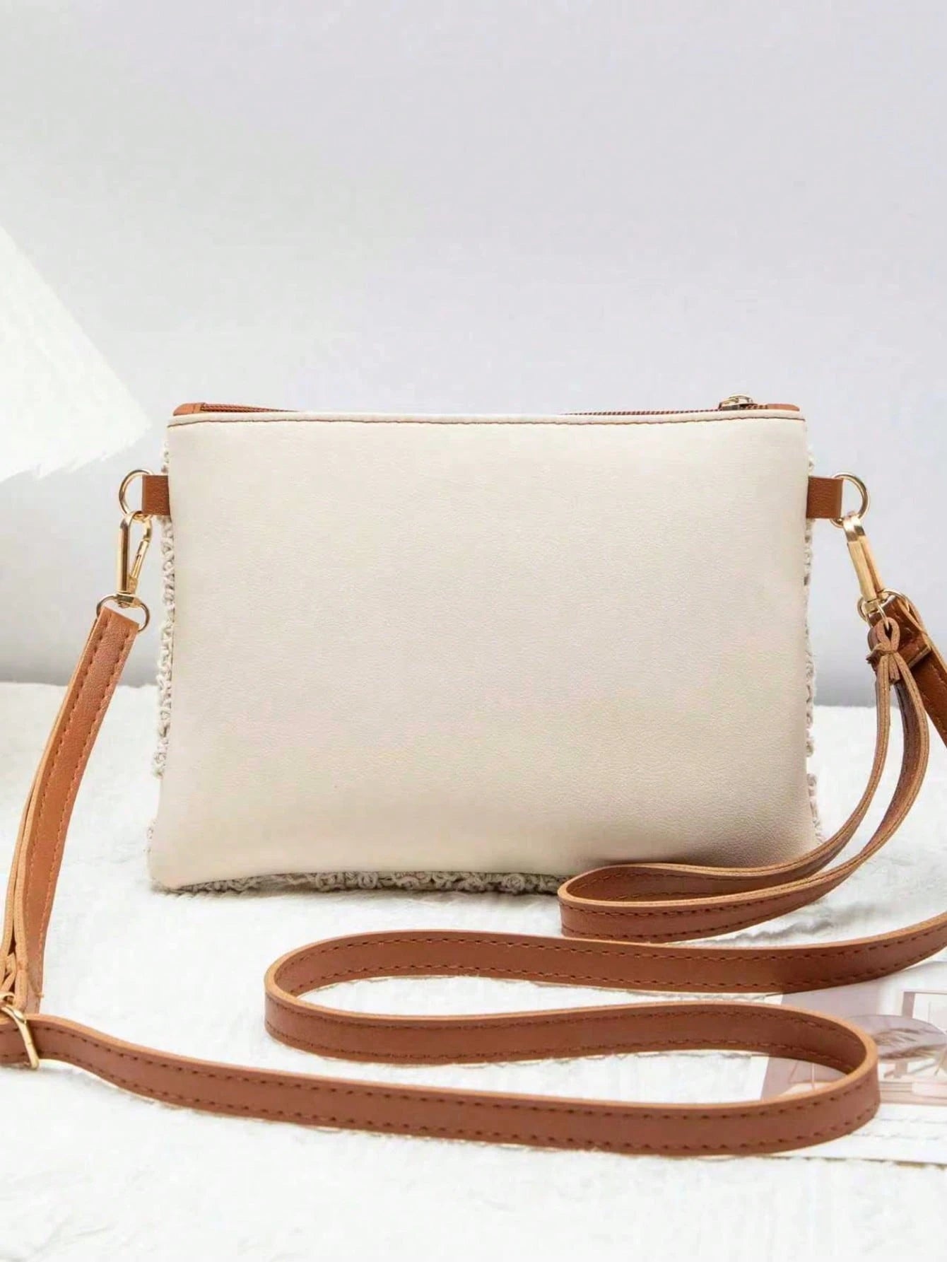 DAZY 2025 New Hollow Flower Handbag Women's Casual Style Small Square Bag Luxury Daily Matching
