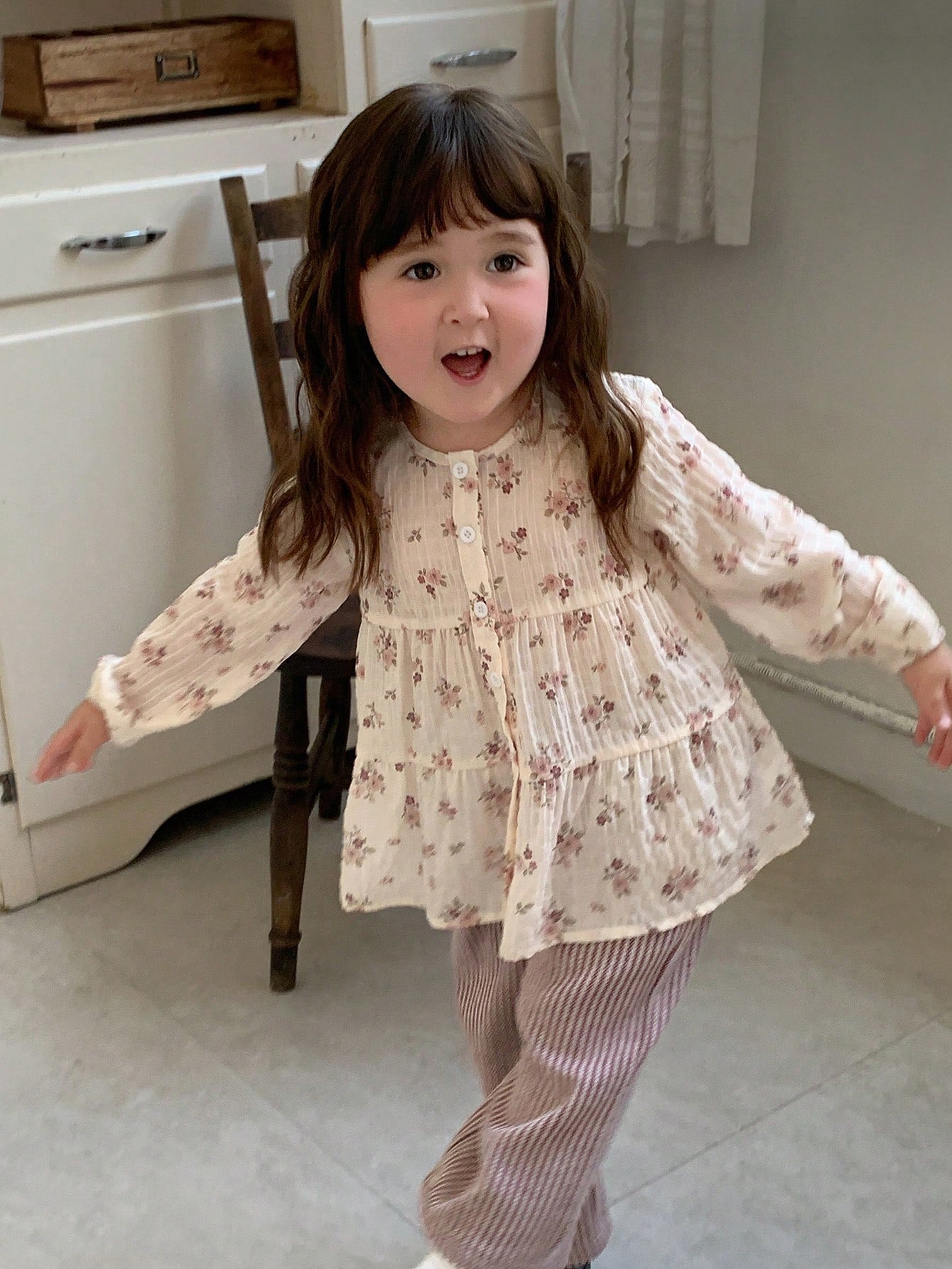 DAZY Infant (Girl) Round Neck All-Over Floral Print Long Sleeve Top